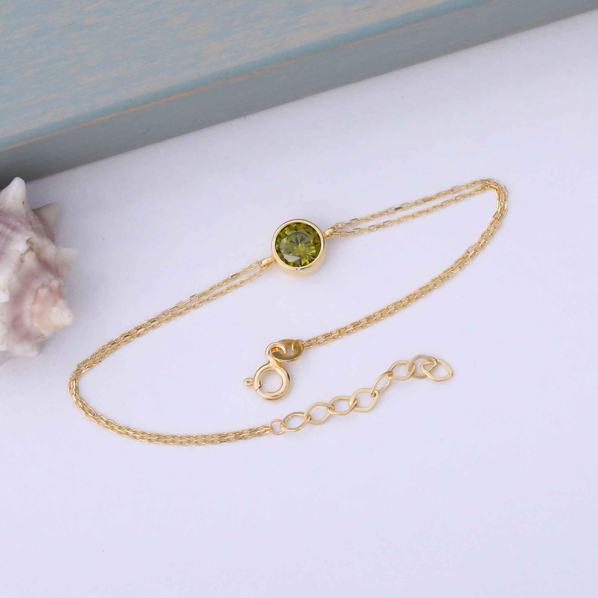 Round Peridot Bezel Bracelet in 14K Solid Gold | August Birthstone Queen Jewelry Bracelet