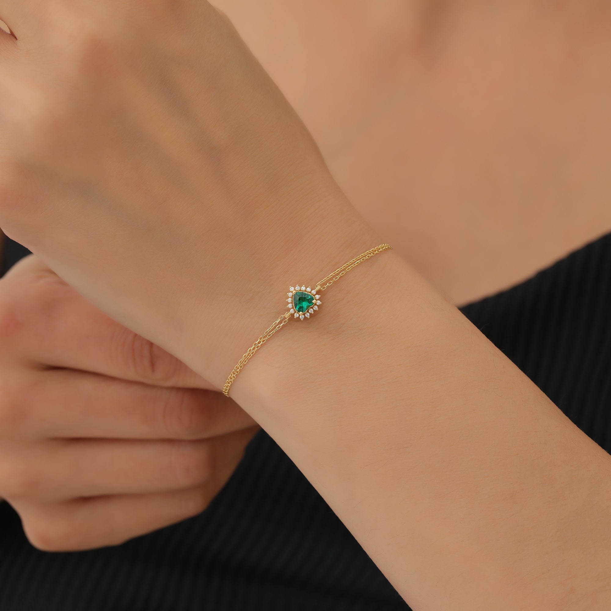 Emerald Heart Bracelet by 16 Real Diamonds in 14K Solid Gold, May Birthstone Jewelry Queen Jewelry Bracelet