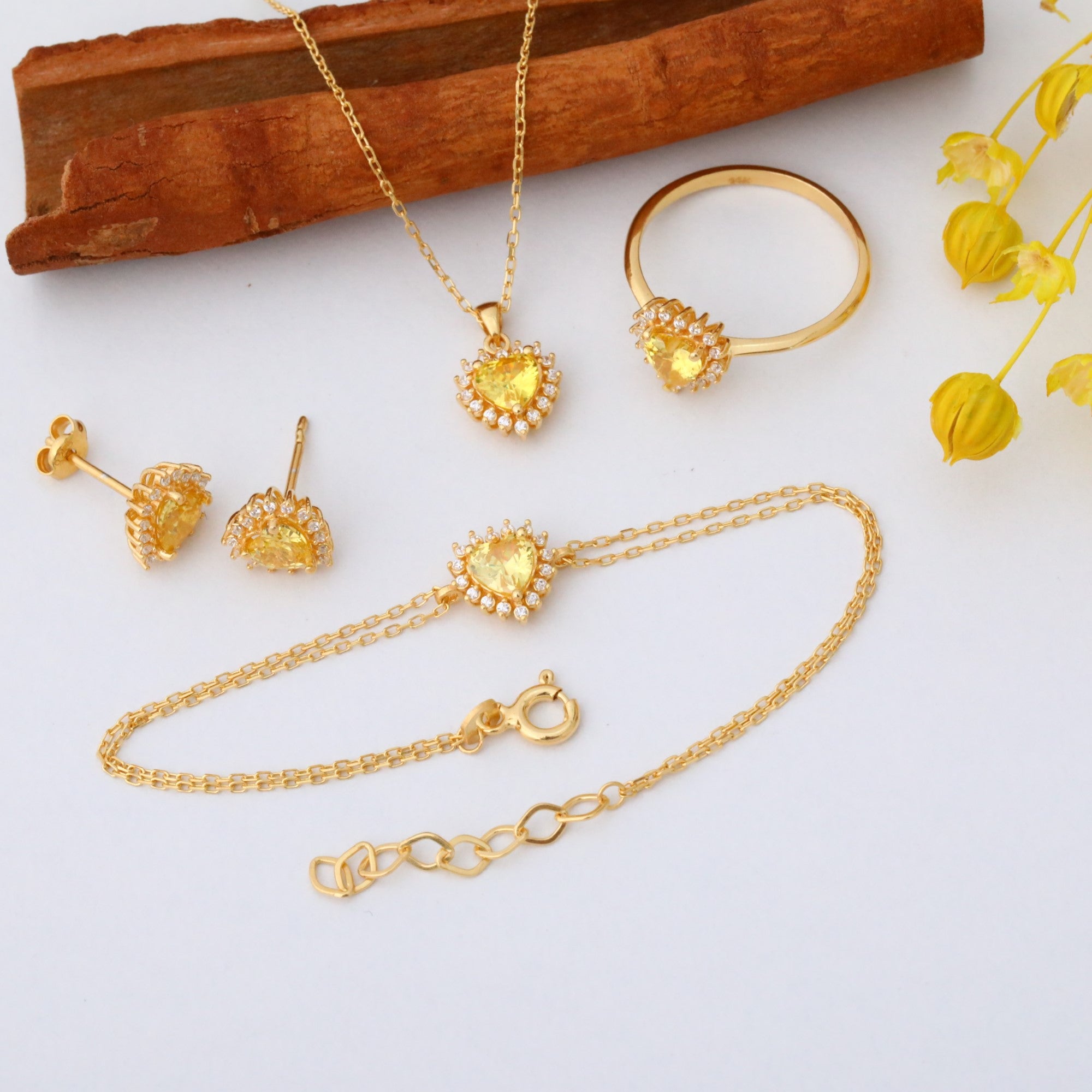 Yellow Topaz Heart Bracelet by 16 Real Diamonds in 14K Solid Gold, Birthstone Jewelry Queen Jewelry Bracelet