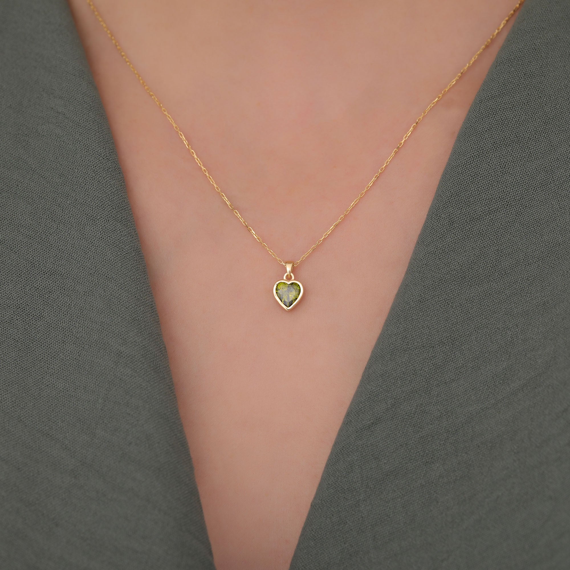 Heart Peridot Bezel Necklace in 14K Solid Gold, August Birthstone Charm Pendant Queen Jewelry Necklace