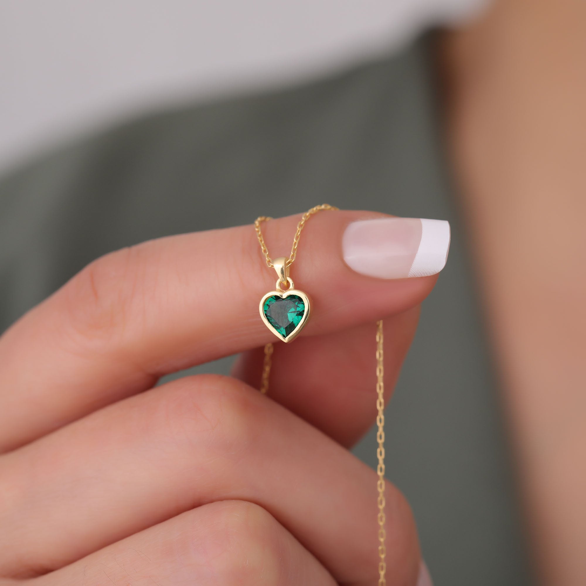 Heart Emerald Bezel Necklace in 14K Solid Gold, May Birthstone Charm Pendant Queen Jewelry Necklace