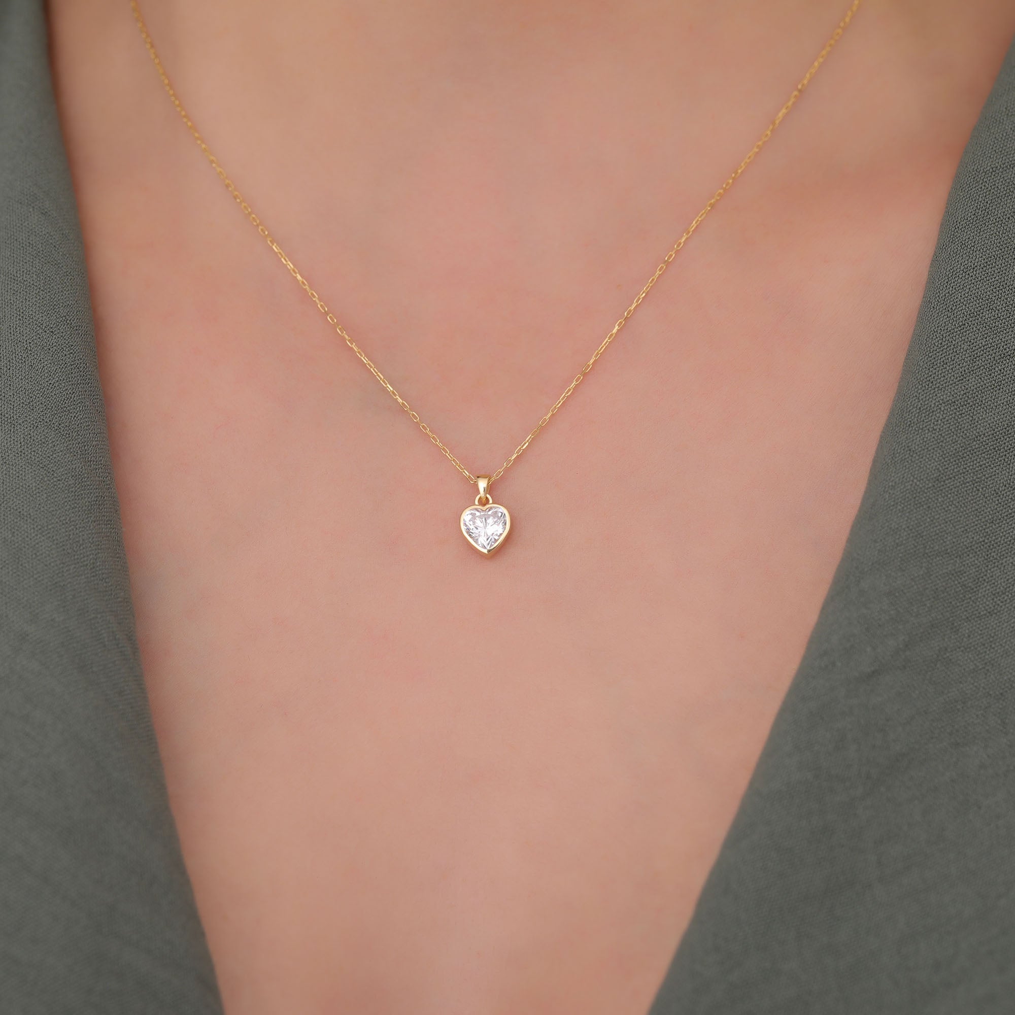 Heart White Topaz Bezel Necklace in 14K Solid Gold, April Birthstone Charm Pendant Queen Jewelry Necklace