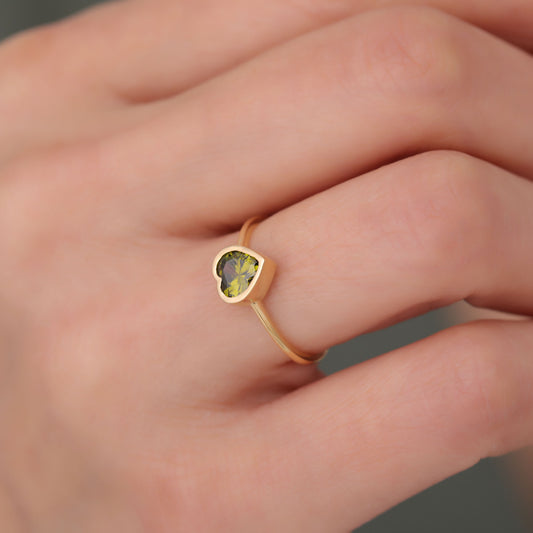 Heart Peridot Bezel Ring in 14K Solid Gold, August Birthstone Jewelry Queen Jewelry Rings