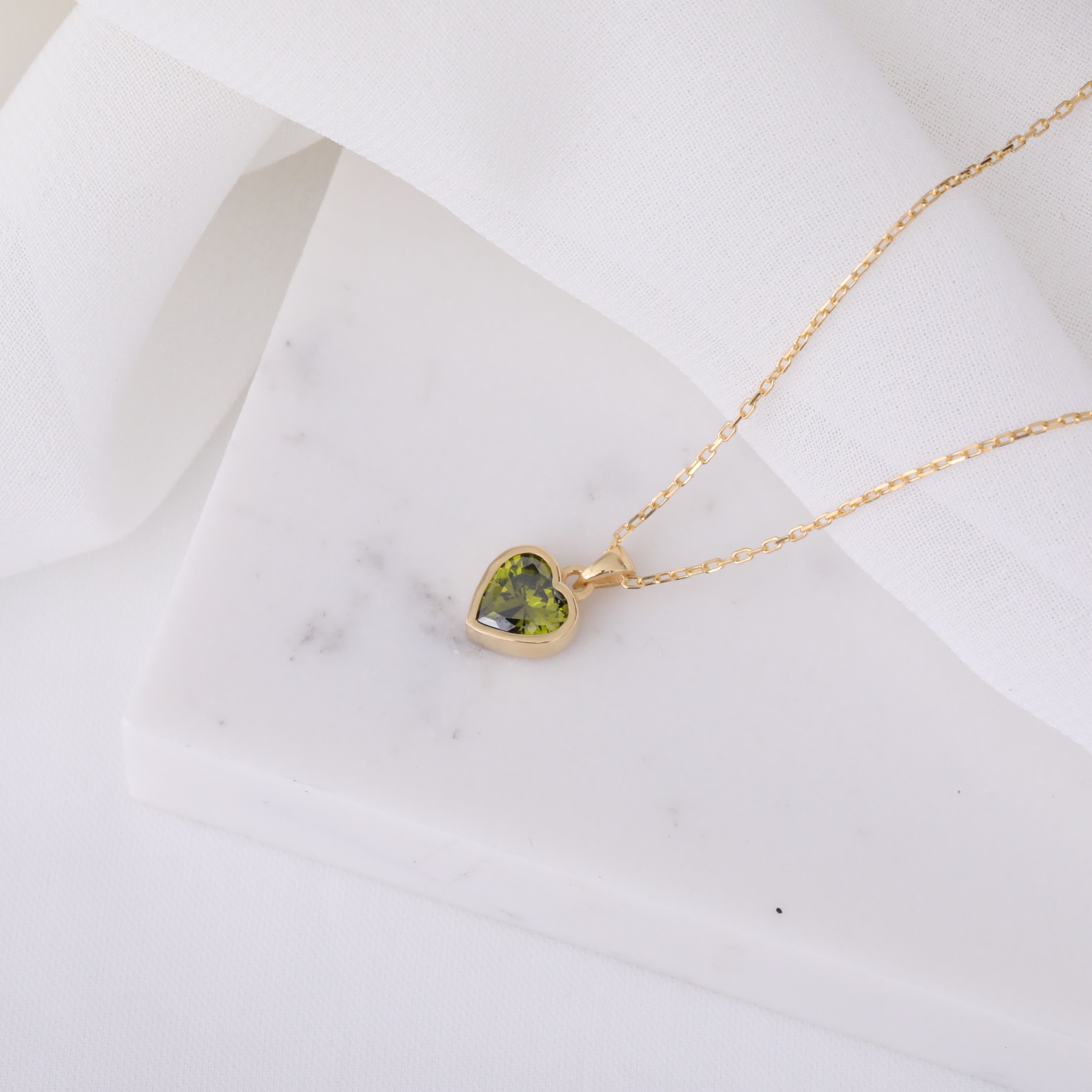Heart Peridot Bezel Necklace in 14K Solid Gold, August Birthstone Charm Pendant Queen Jewelry Necklace