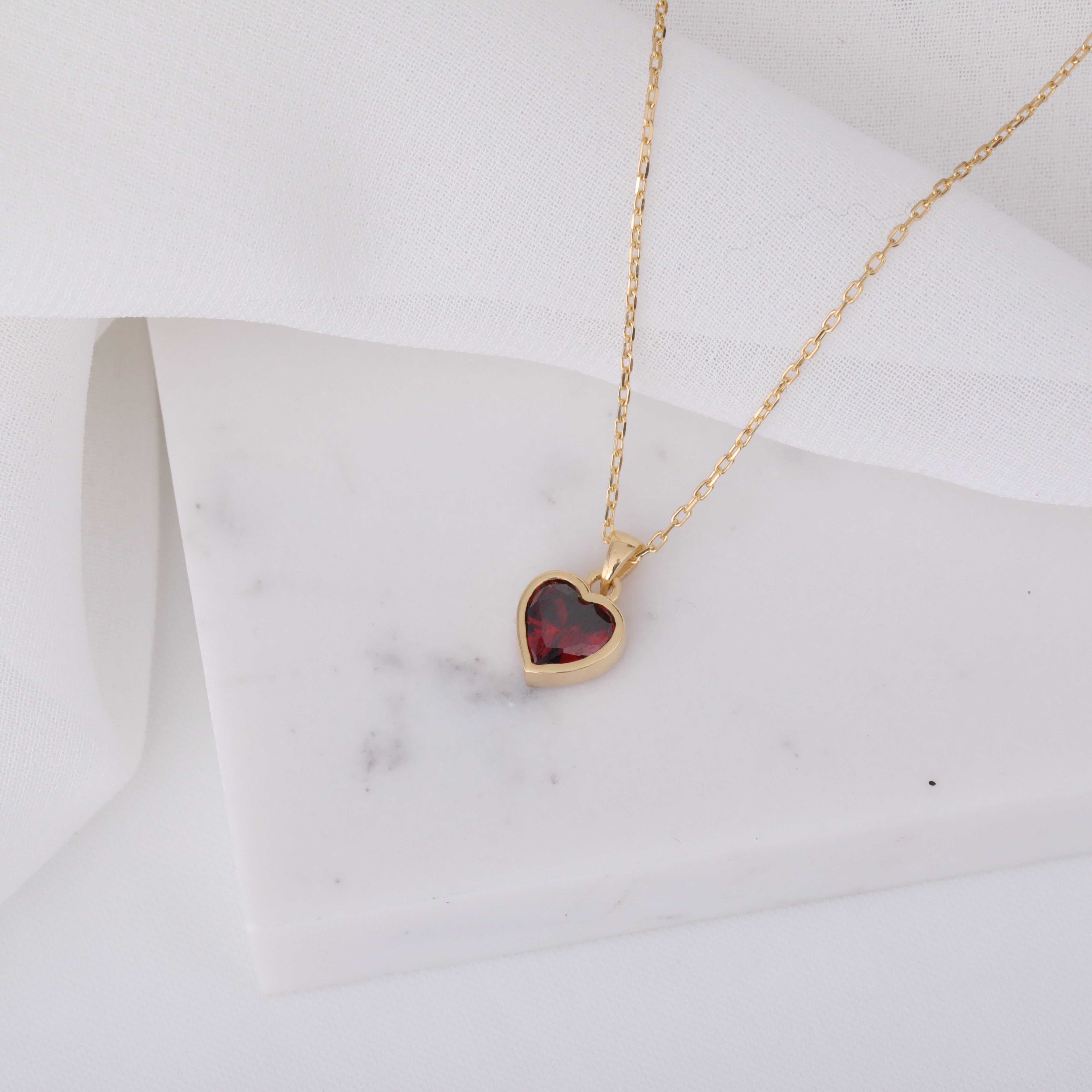Heart Garnet Bezel Necklace in 14K Solid Gold, January Birthstone Charm Pendant Queen Jewelry Necklace