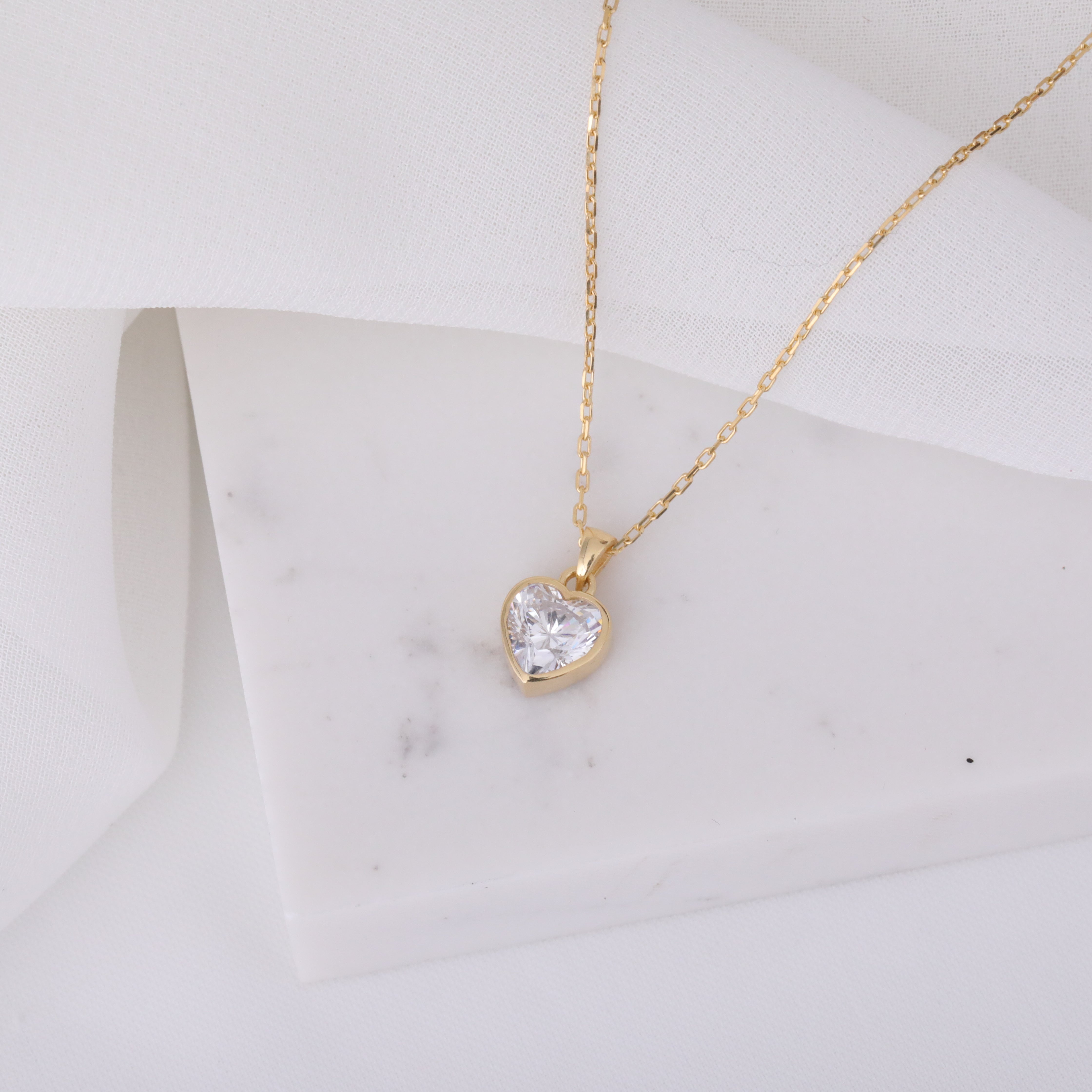 Heart White Topaz Bezel Necklace in 14K Solid Gold, April Birthstone Charm Pendant Queen Jewelry Necklace