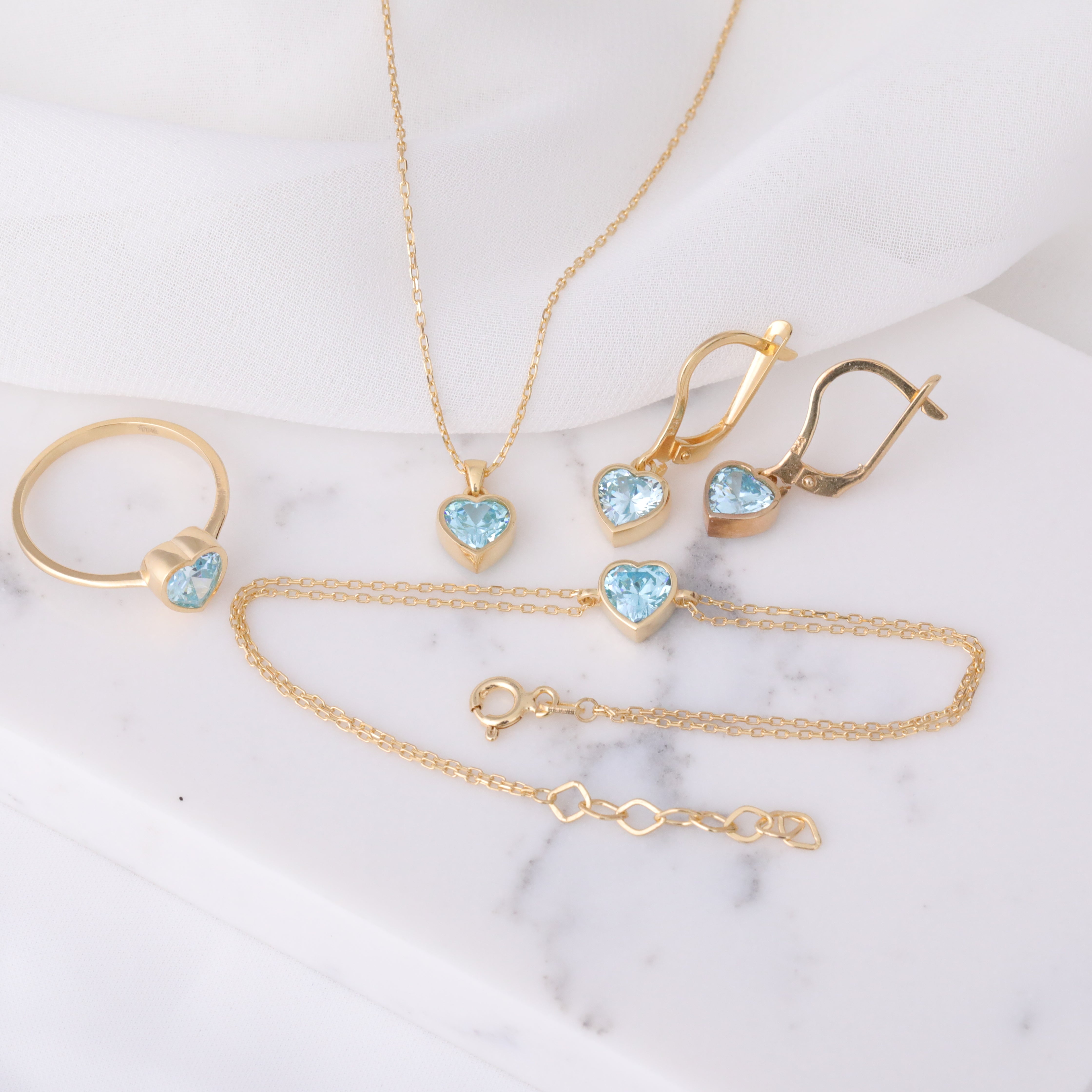 Heart Aquamarine Bezel Necklace in 14K Solid Gold, March Birthstone Charm Pendant Queen Jewelry Necklace