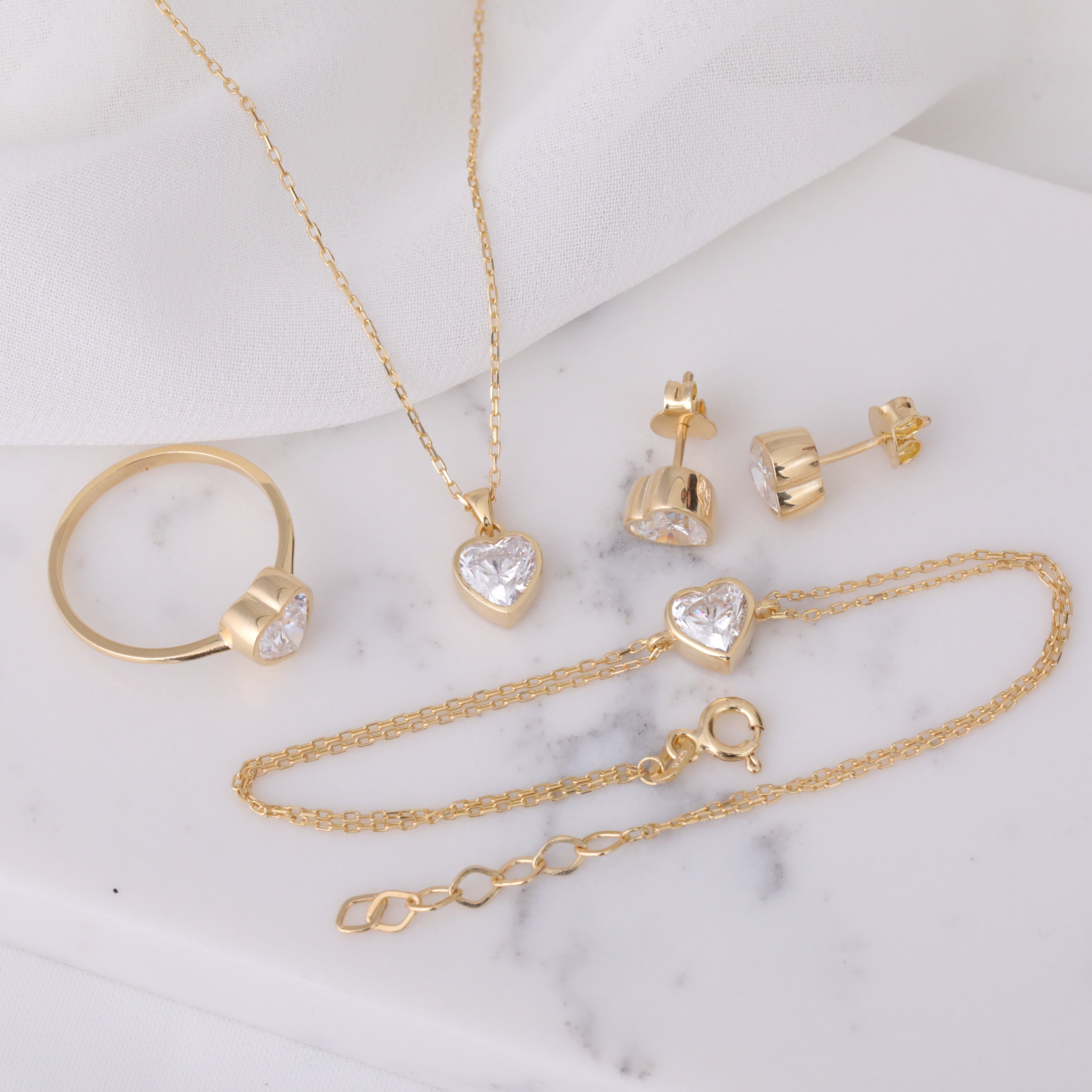 Heart White Topaz Bezel Necklace in 14K Solid Gold, April Birthstone Charm Pendant Queen Jewelry Necklace