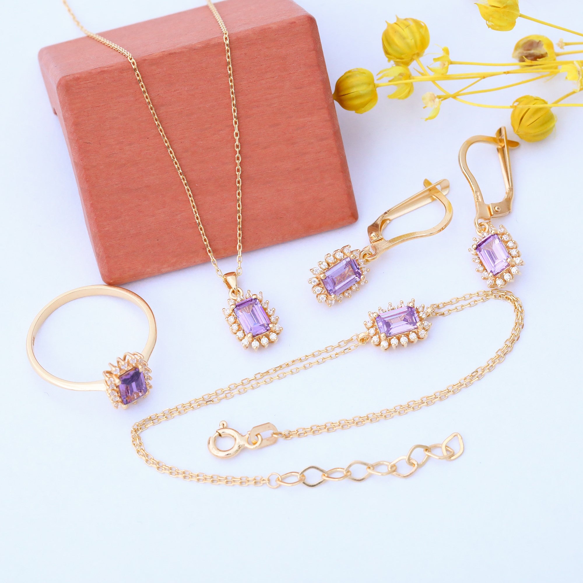 Alexandrite Rectangle Necklace Surrounded by Real Diamonds in 14K Solid Gold, June Birthstone Jewelry Queen Jewelry Necklace