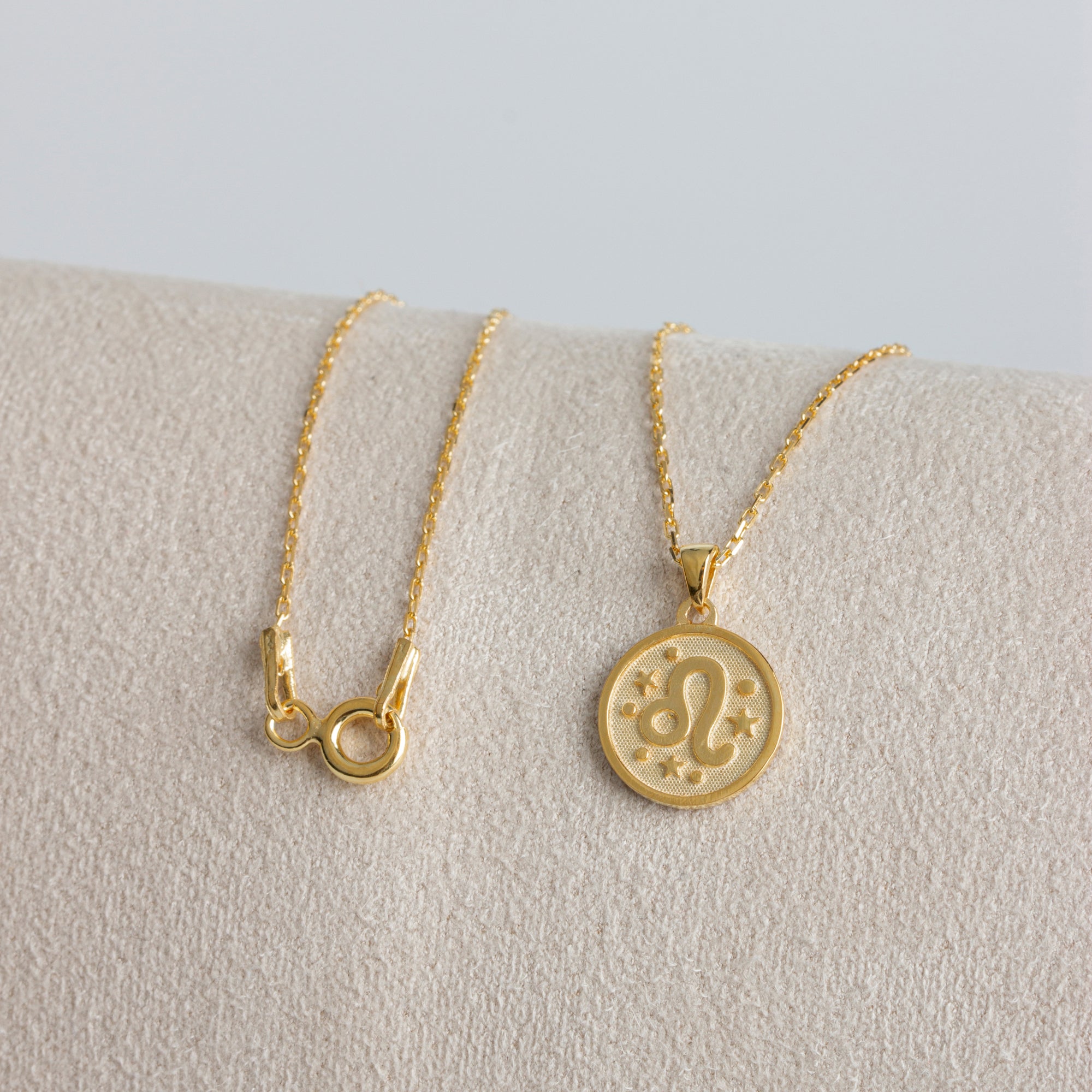Leo Zodiac Sign 14K Solid Gold Necklace, Minimalist Horoscope Symbol Pendant Queen Jewelry Necklace