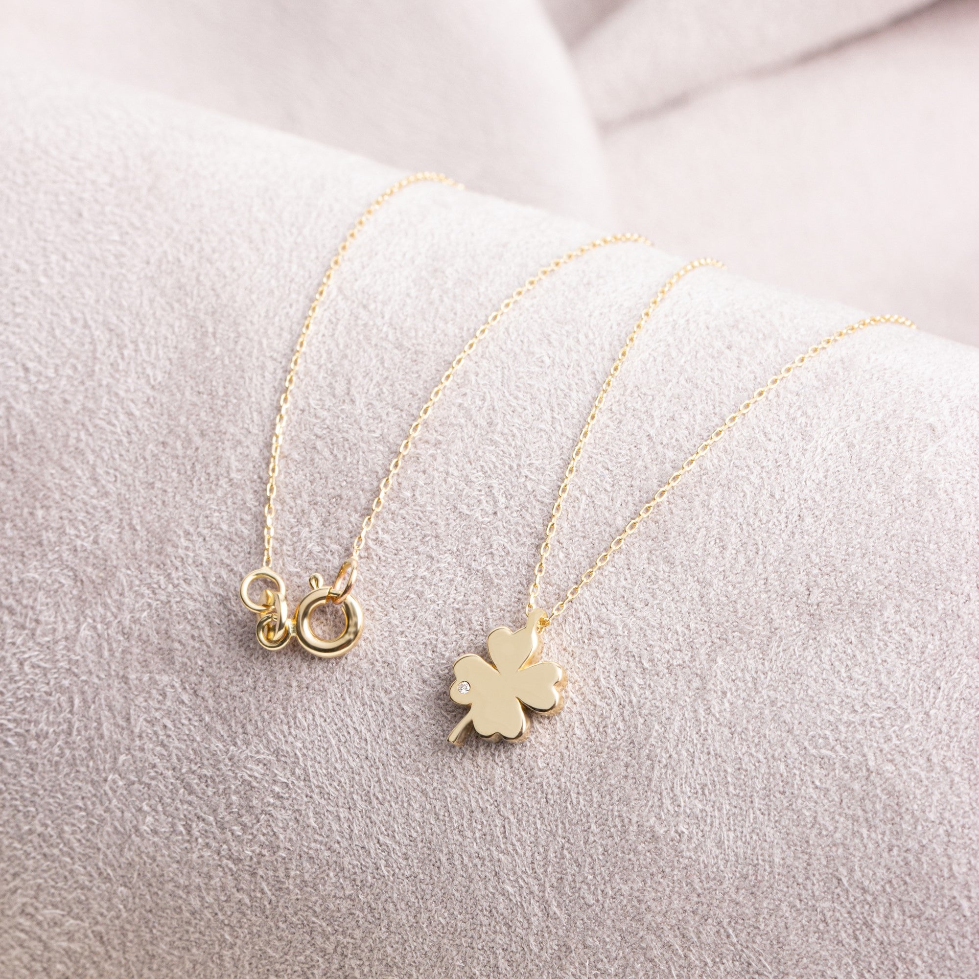 4 Leaf Clover Necklace with Real Diamond | 14K Solid Gold Queen Jewelry Necklace