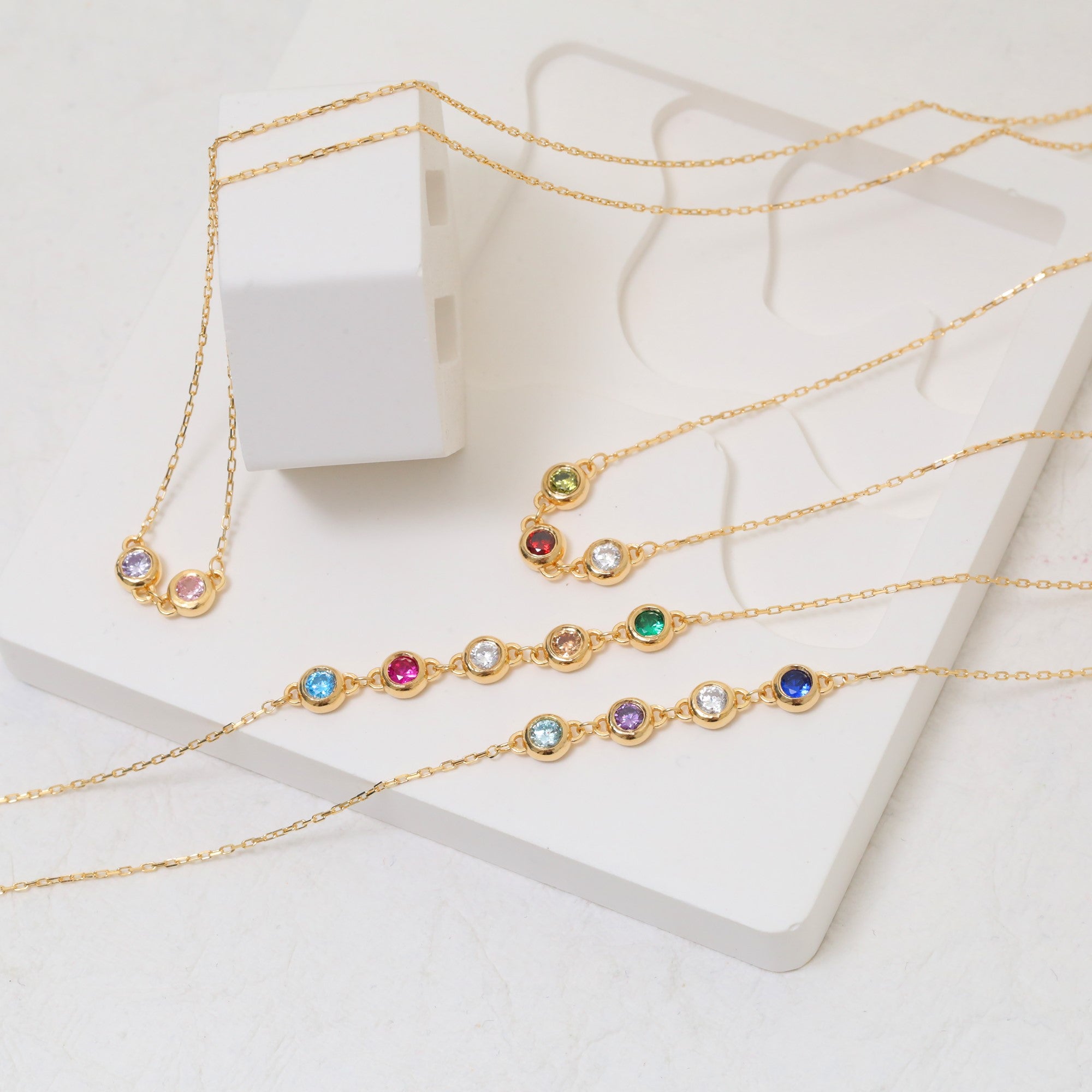 Personalized 14K Solid Gold Round Birthstone Necklace, Choose 1-7 Gemstones Queen Jewelry Necklace