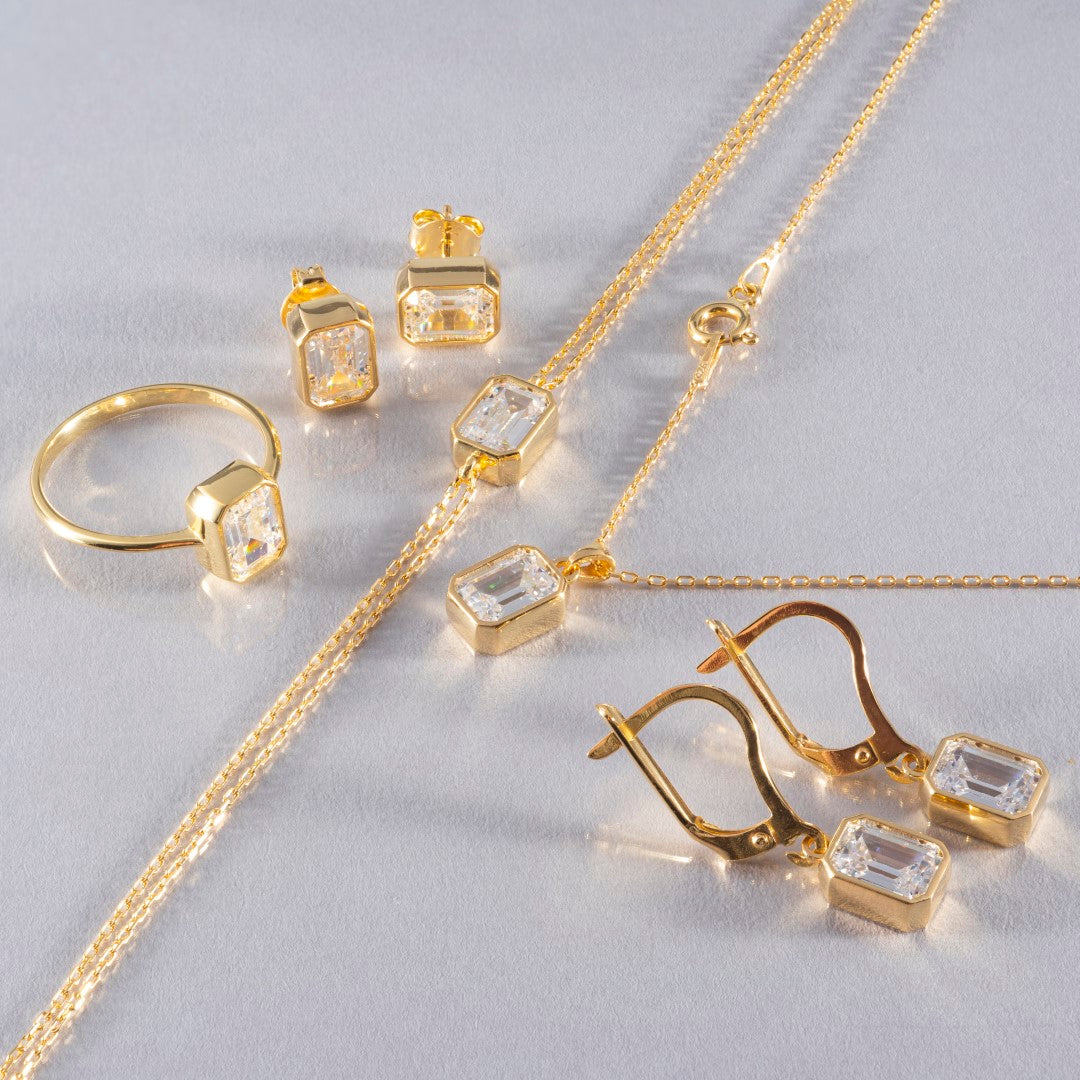 White Topaz Rectangle Pendant Necklace 14K Solid Gold, April Birthstone Pendant Queen Jewelry Necklace