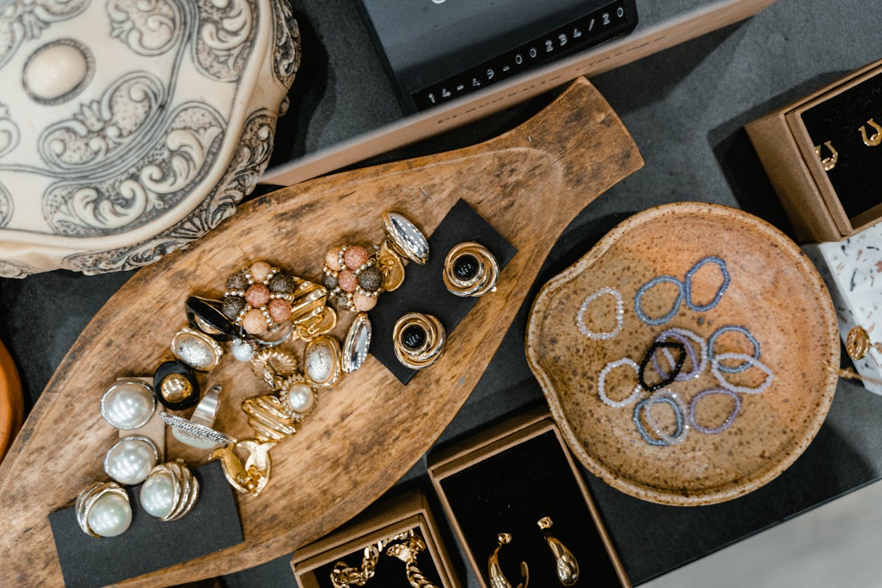 Caring for Antique and Heirloom Jewelry: Preserving the Past