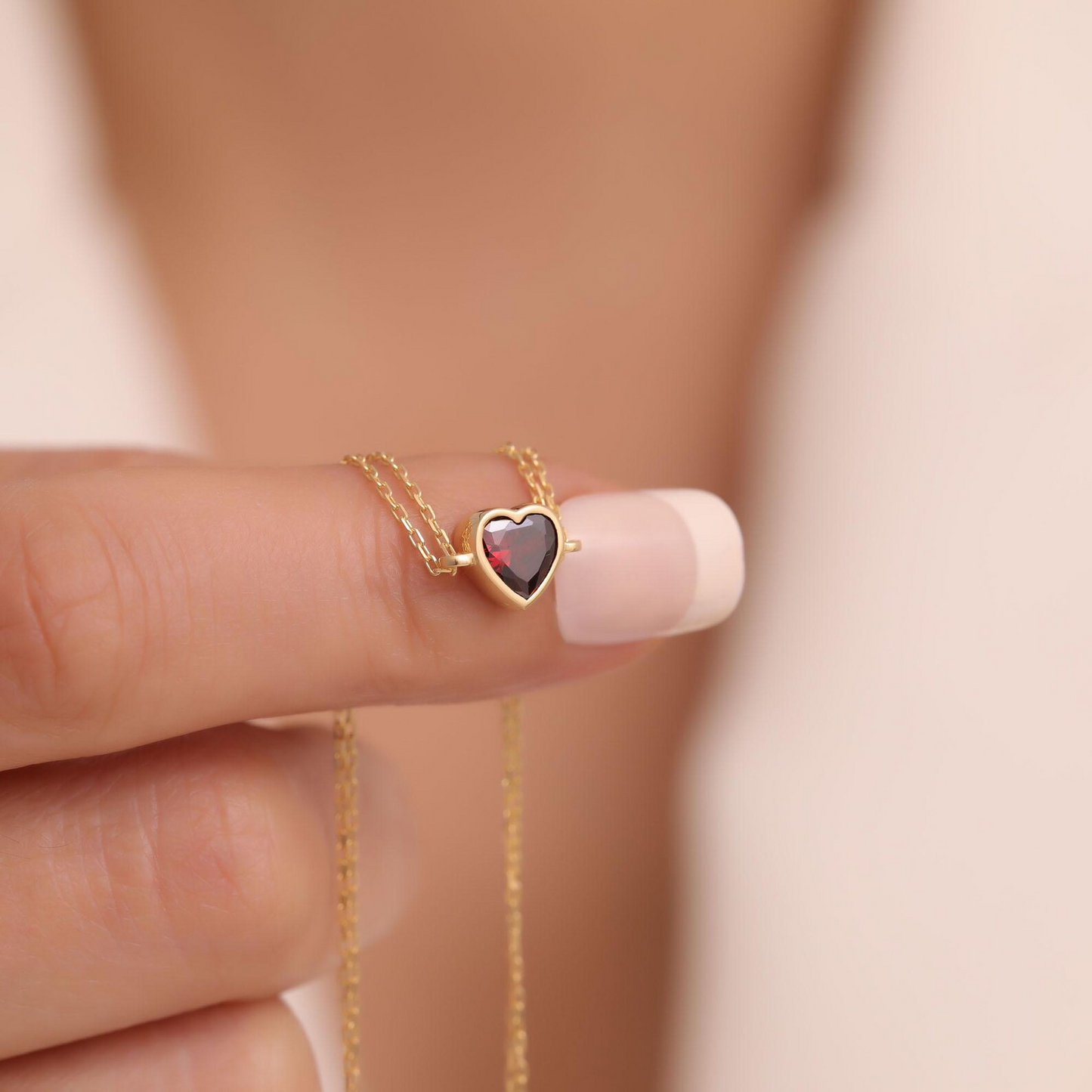 Heart Garnet Bezel Bracelet in 10K/14K Solid Gold | January Birthstone