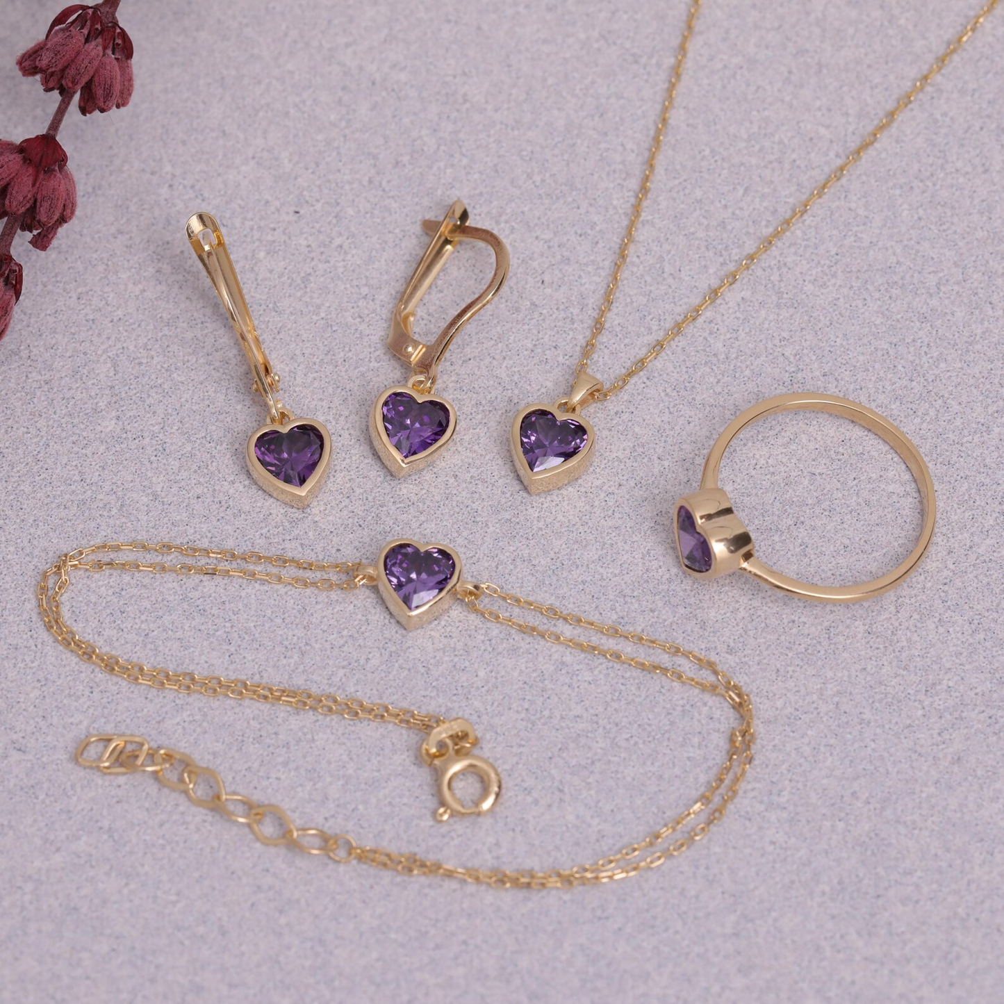 Heart Amethyst Bezel Bracelet in 10K/14K Solid Gold | February Birthstone