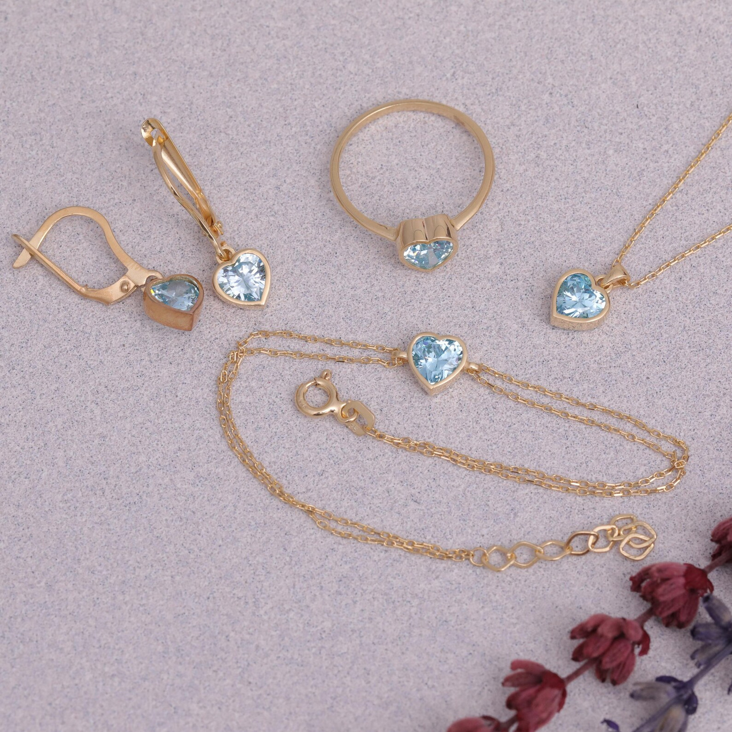 Heart Aquamarine Bezel Bracelet in 10K/14K Solid Gold | March Jewelry