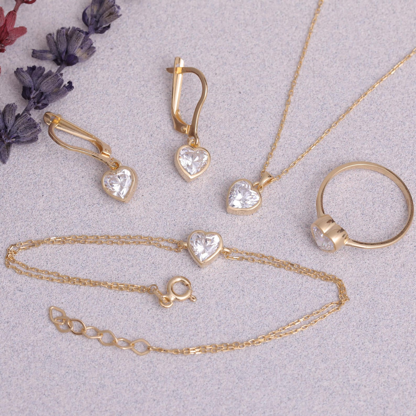 Heart White Topaz Bezel Bracelet in 10K/14K Solid Gold | April Birthstone