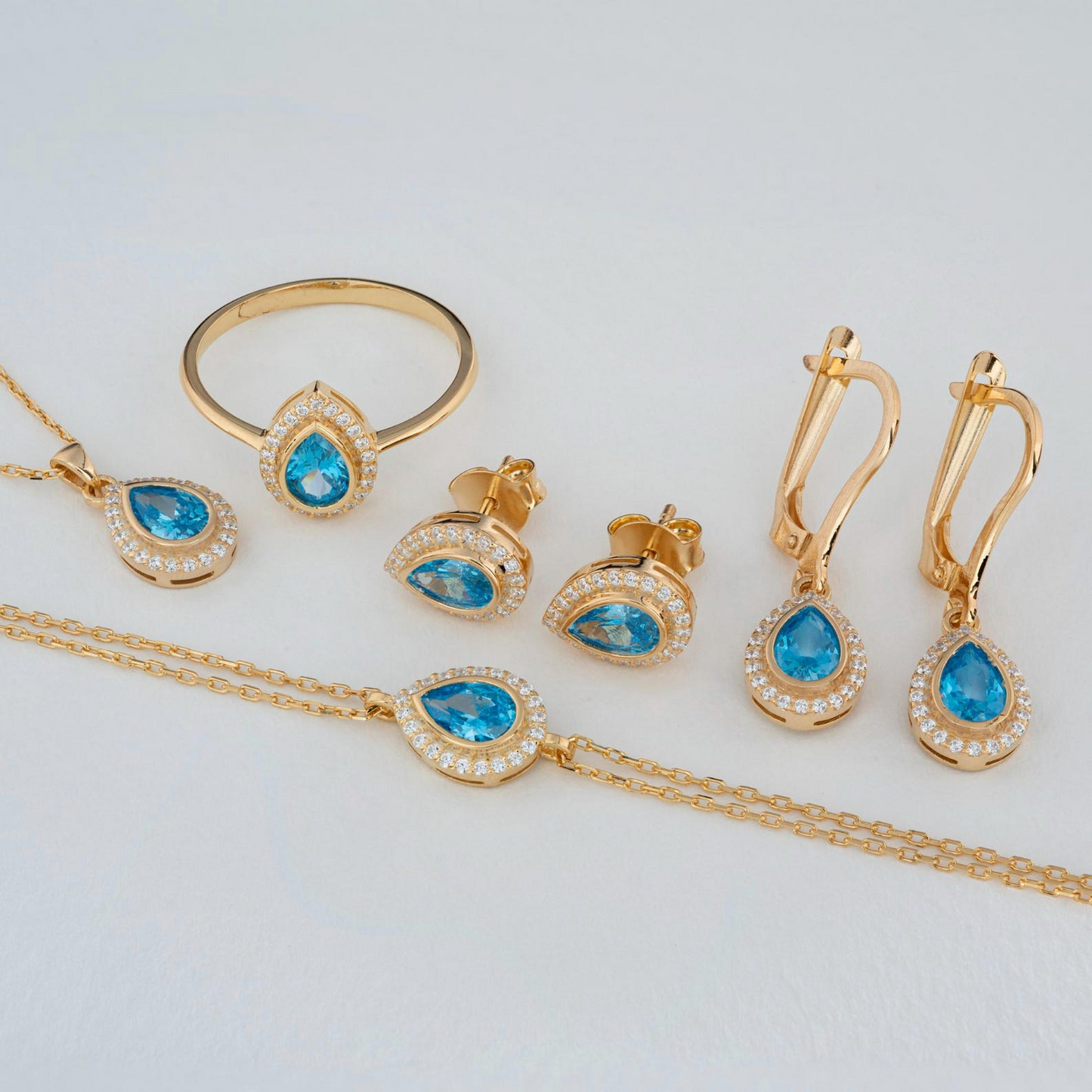 Blue Topaz Bezel Drop Bracelet with Real Diamonds in 8K/10K/14K Solid Gold | December  Birthstone Jewelry