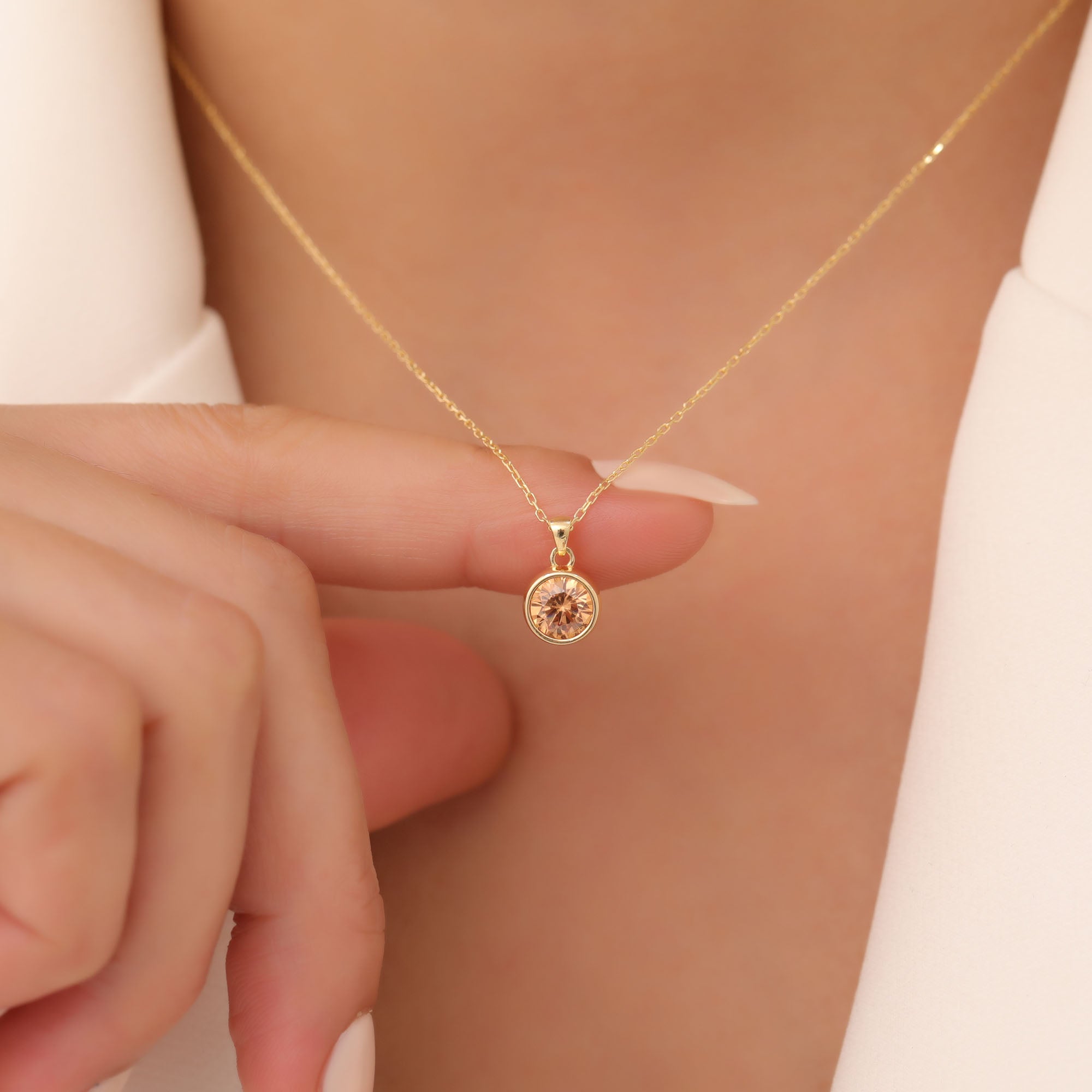 Round Citrine Bezel Necklace in 14K Solid Gold | November Birthstone Pendant Queen Jewelry Necklace