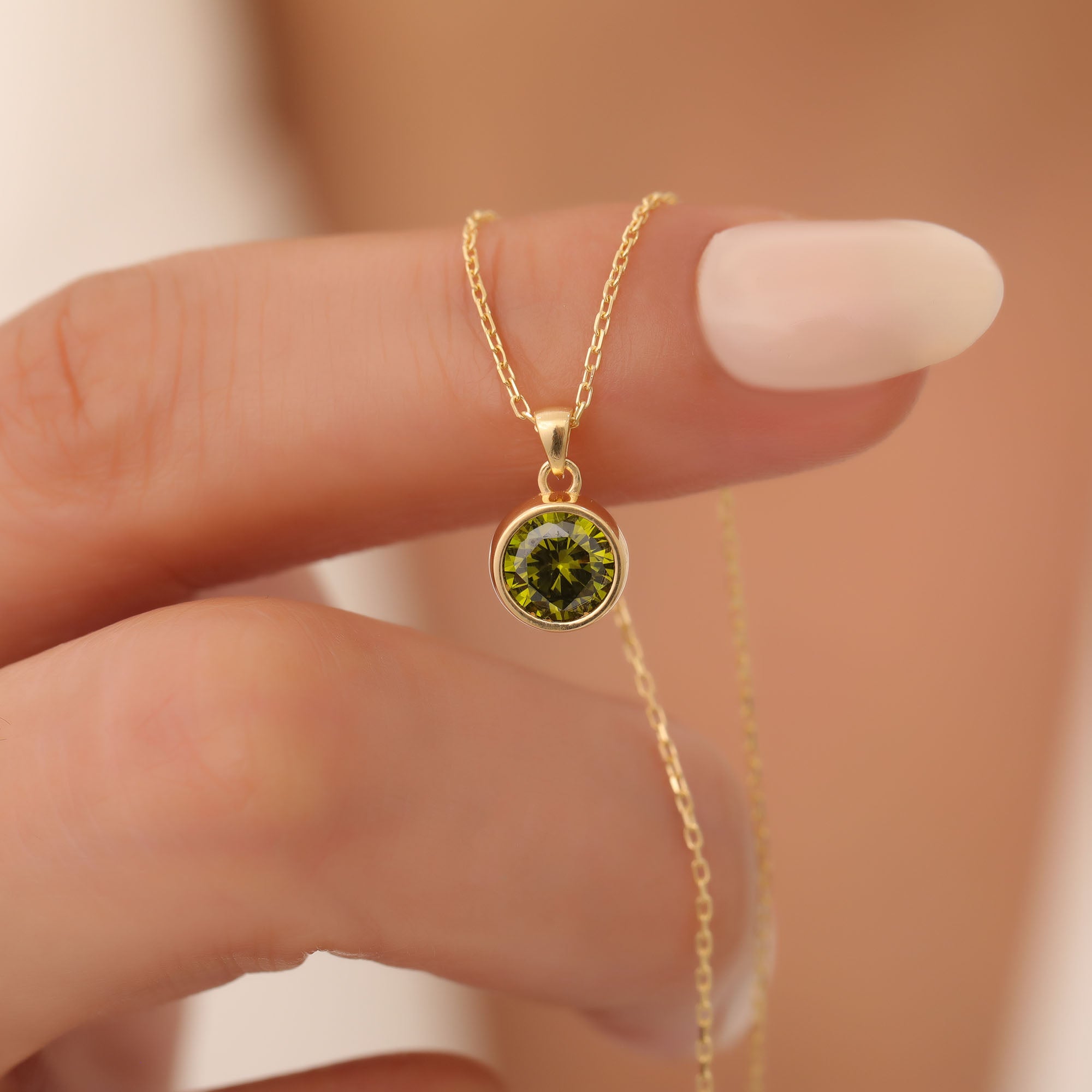 Round Peridot Bezel Necklace in 14K Solid Gold | August Birthstone Pendant Queen Jewelry Necklace
