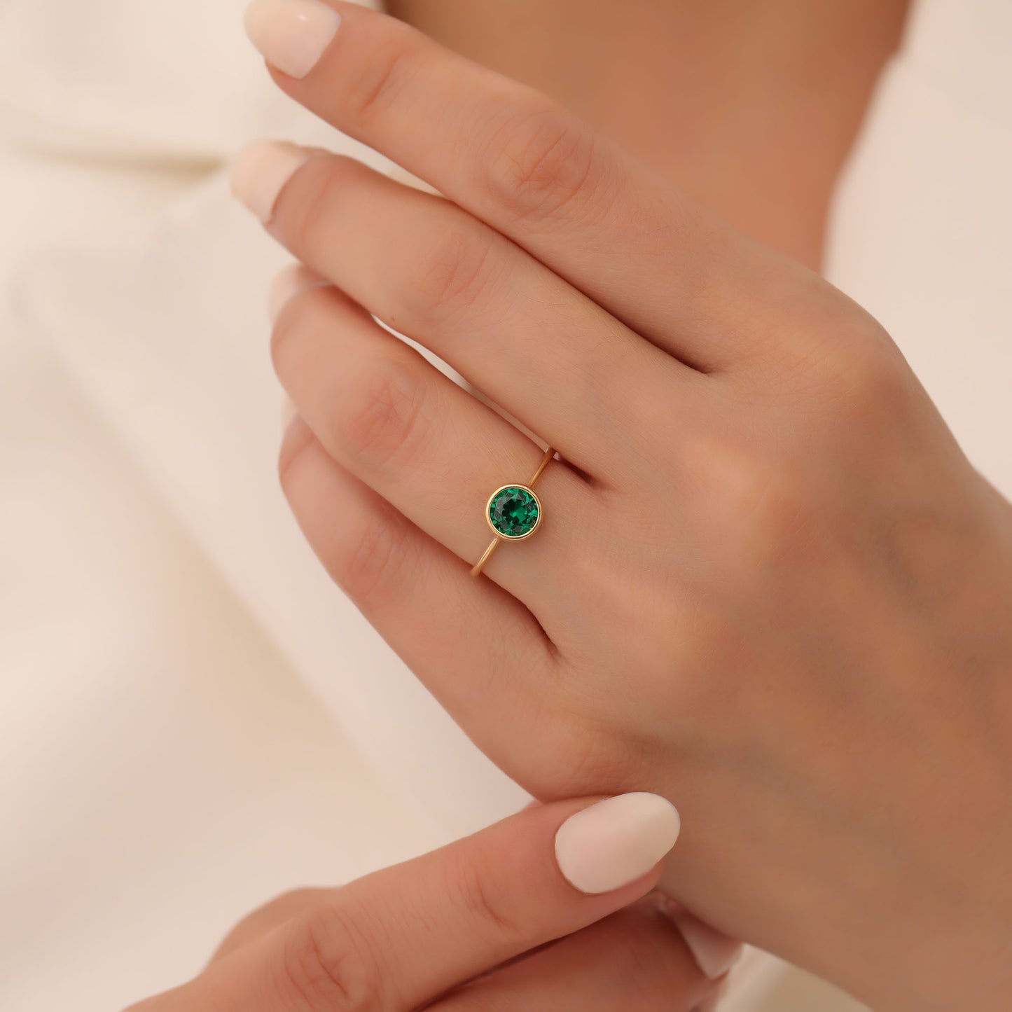 Round Emerald Bezel Ring in 14K Solid Gold | May Birthstone Queen Jewelry Rings