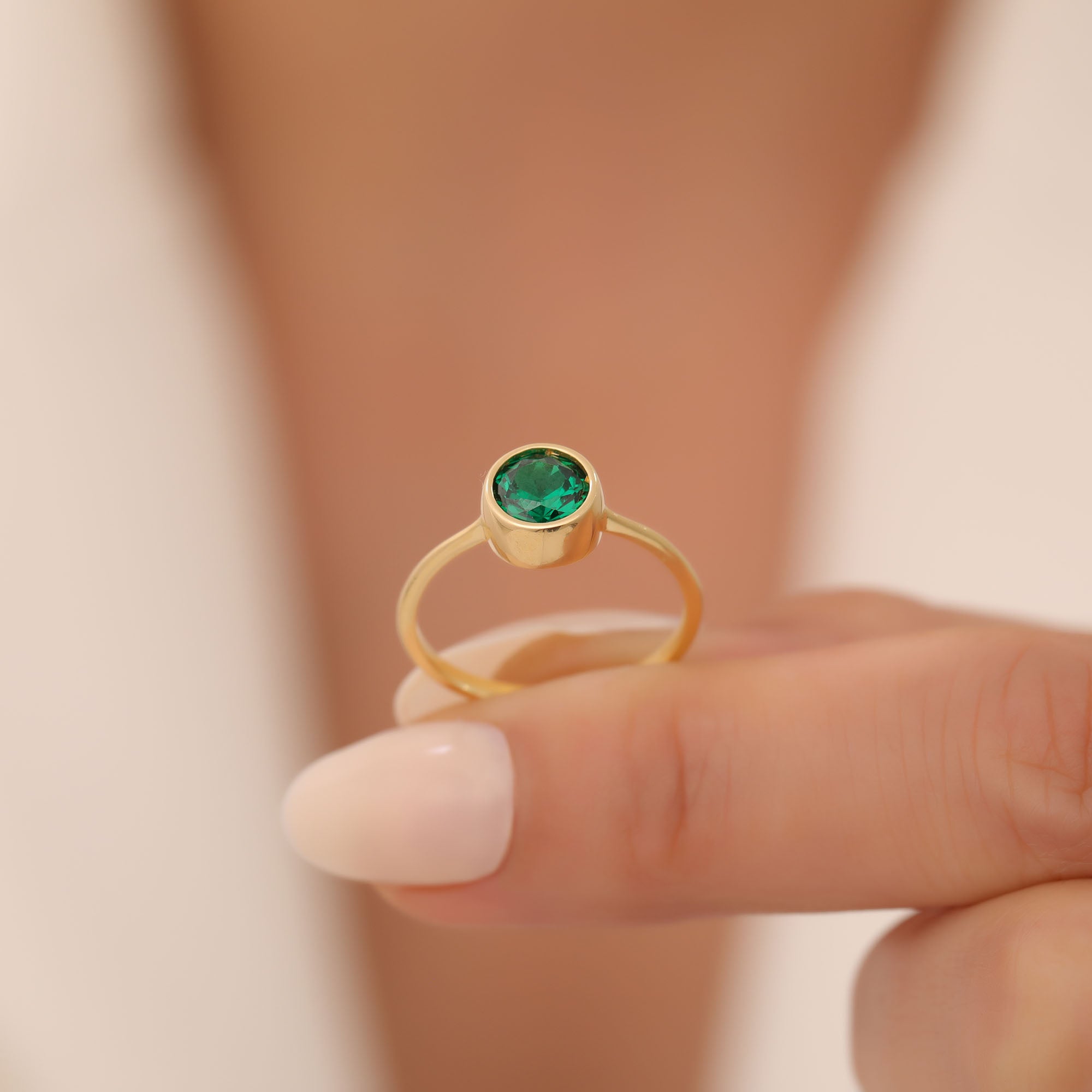 Round Emerald Bezel Ring in 14K Solid Gold | May Birthstone Queen Jewelry Rings