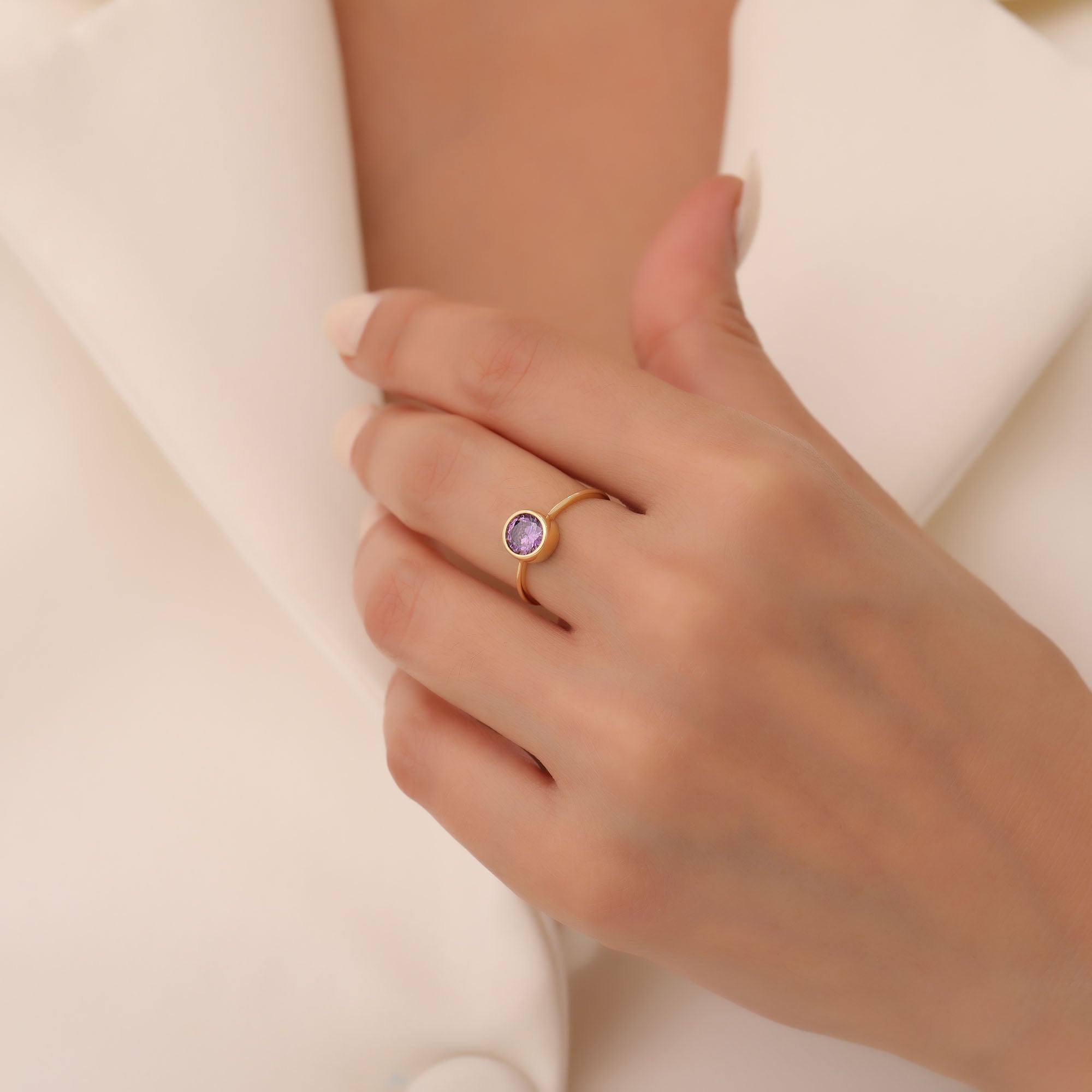Round Amethyst Bezel Ring in 14K Solid Gold | February Birthstone Queen Jewelry Rings
