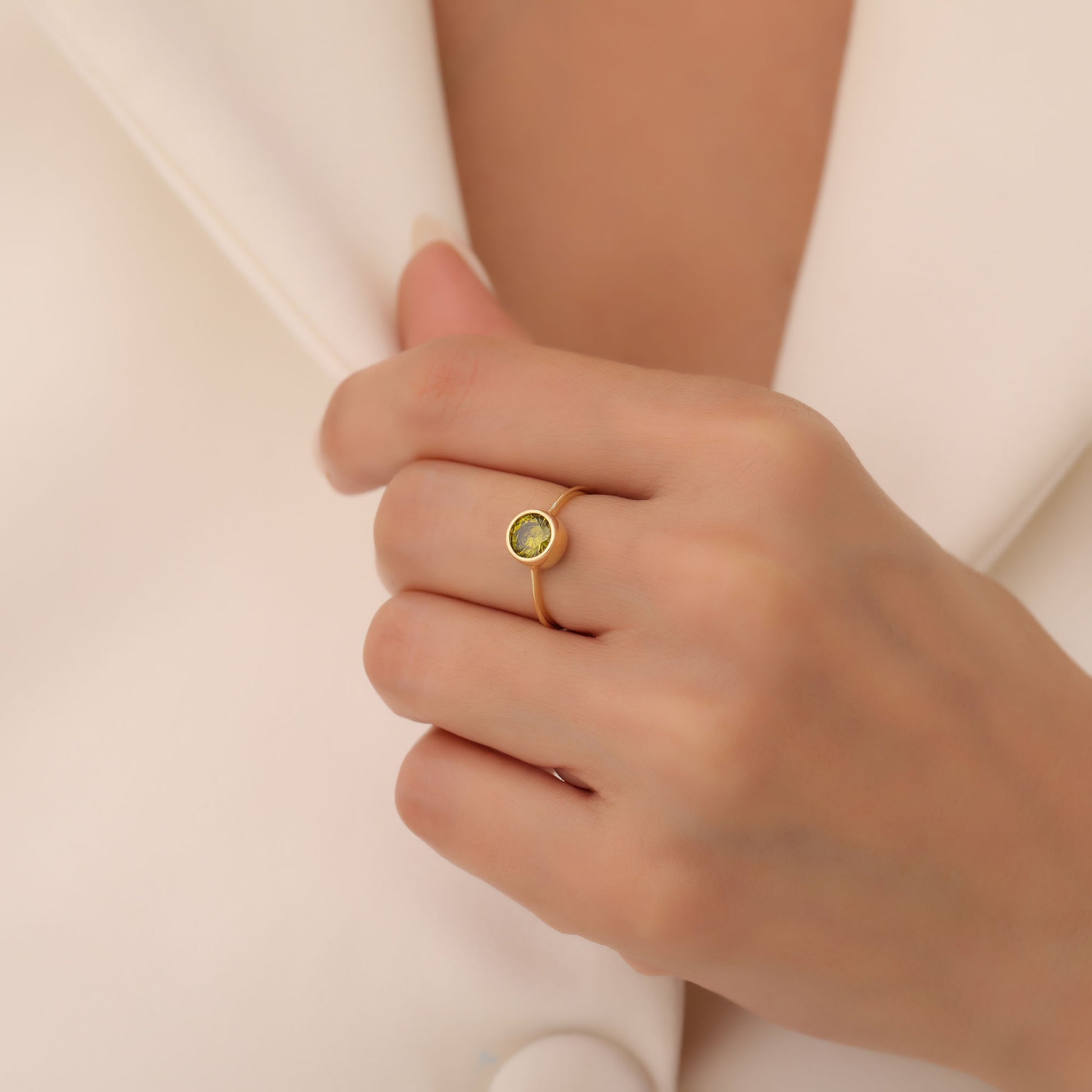 Round Peridot Bezel Ring in 14K Solid Gold | August Birthstone Queen Jewelry Rings