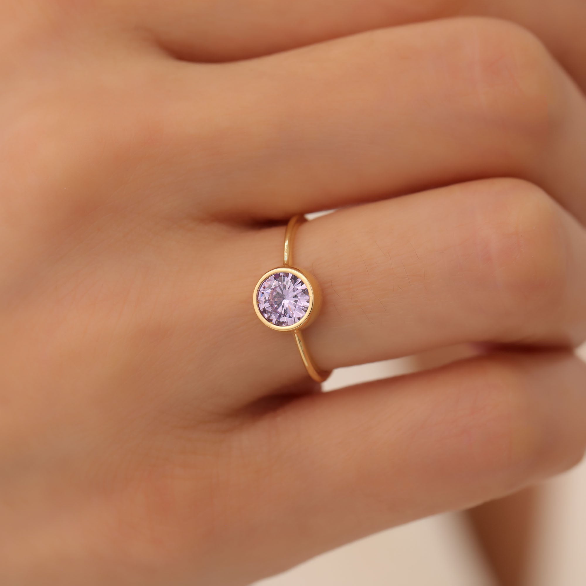 Round Alexandrite Bezel Ring in 14K Solid Gold | June Birthstone Queen Jewelry Rings