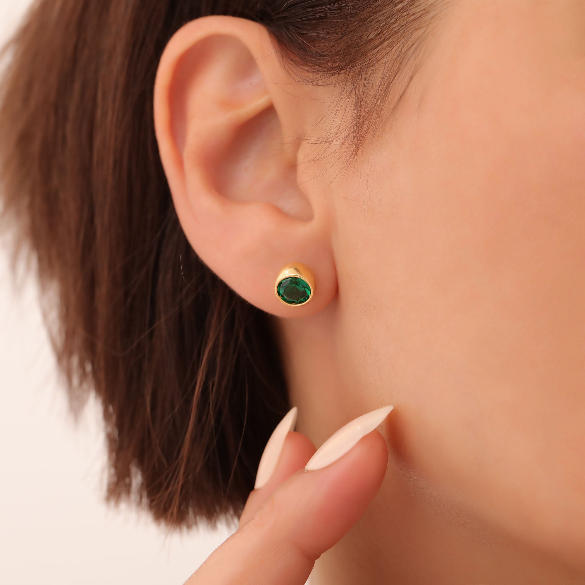 Round Emerald Bezel Stud Earrings in 14K Solid Gold | May Birthstone Queen Jewelry Earrings