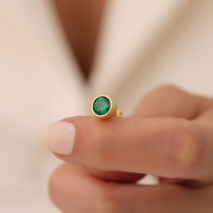 Round Emerald Bezel Stud Earrings in 14K Solid Gold | May Birthstone Queen Jewelry Earrings