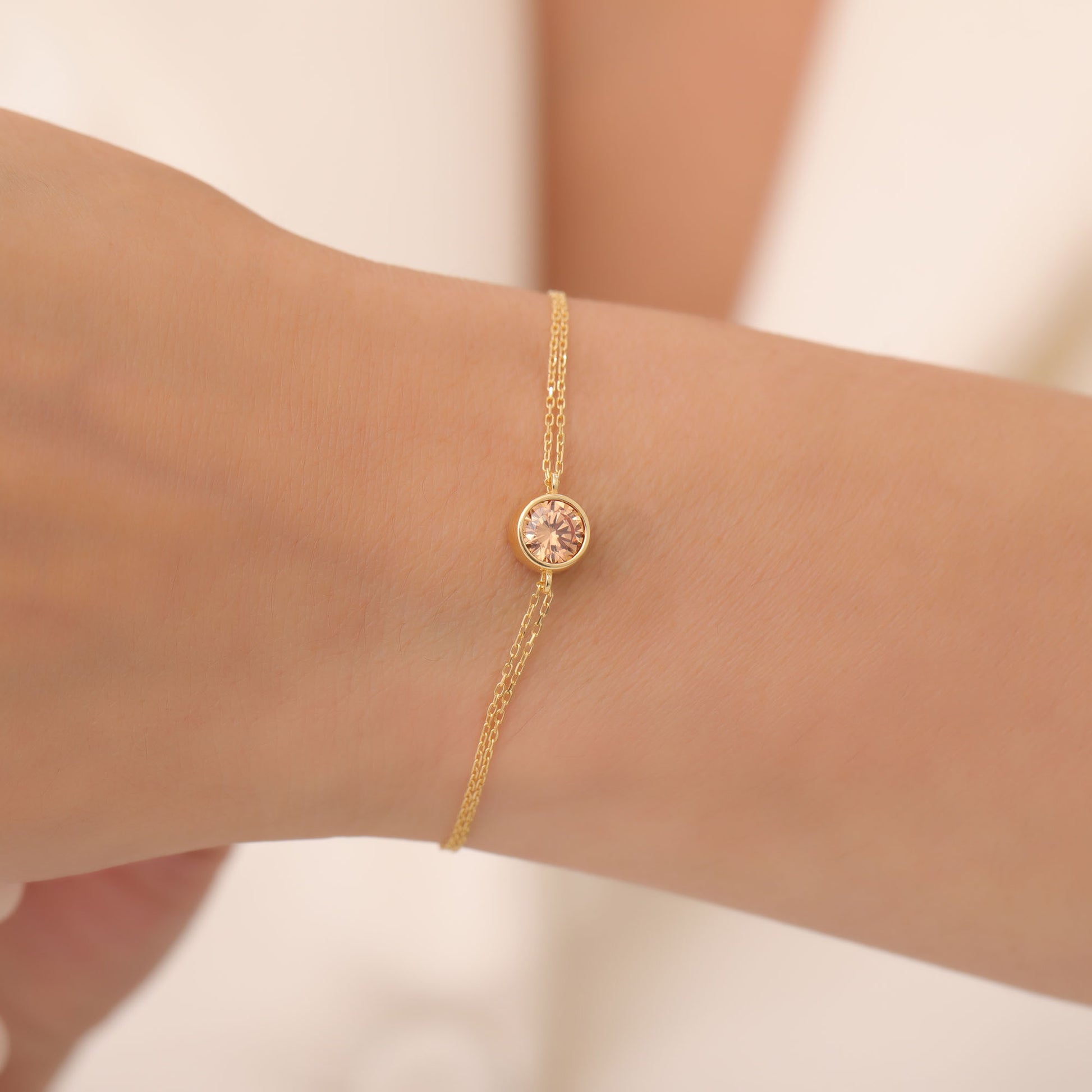 Round Citrine Bezel Bracelet in 14K Solid Gold | November Birthstone Queen Jewelry Bracelet