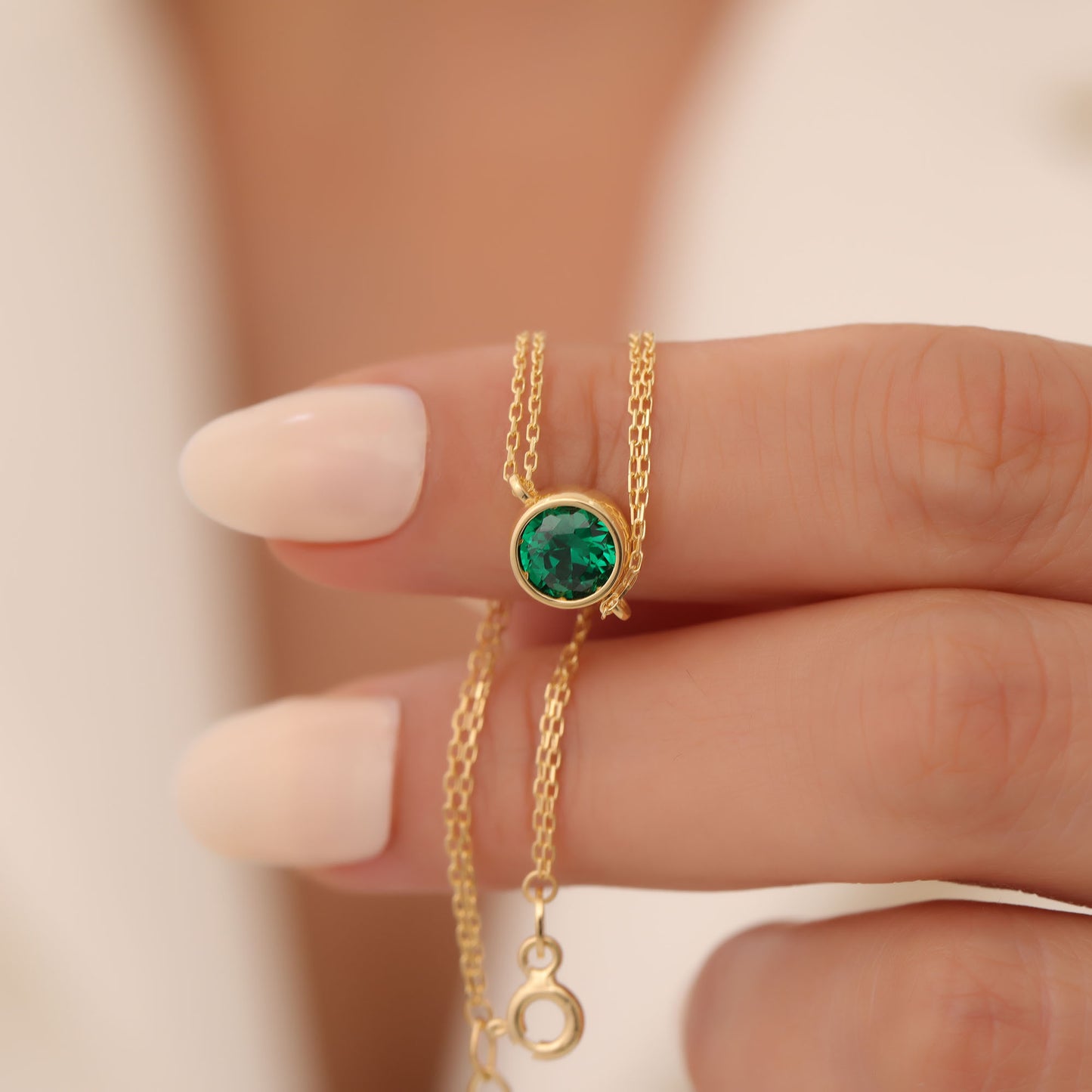 Round Emerald Bezel Bracelet in 14K Solid Gold | May Birthstone Queen Jewelry Bracelet