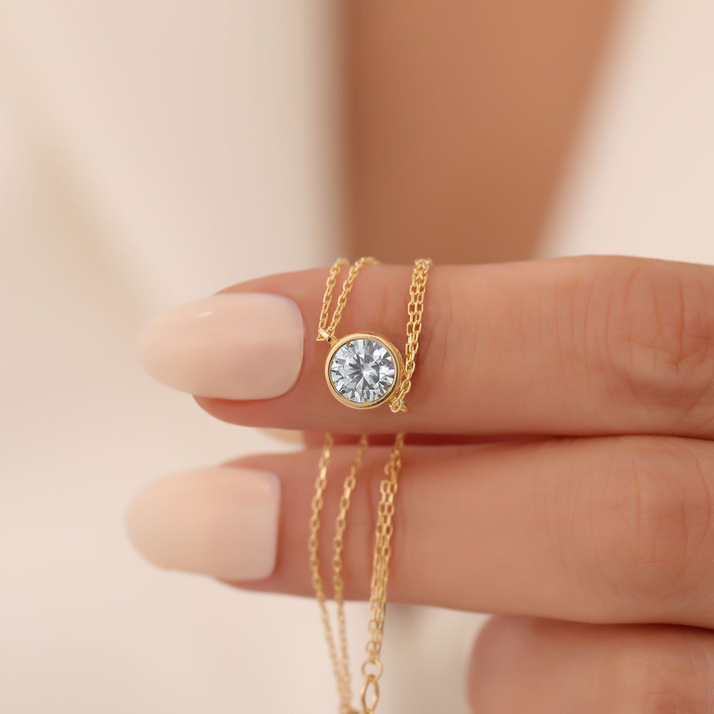 Round Aquamarine Bezel Bracelet in 14K Solid Gold | March Birthstone Queen Jewelry Bracelet