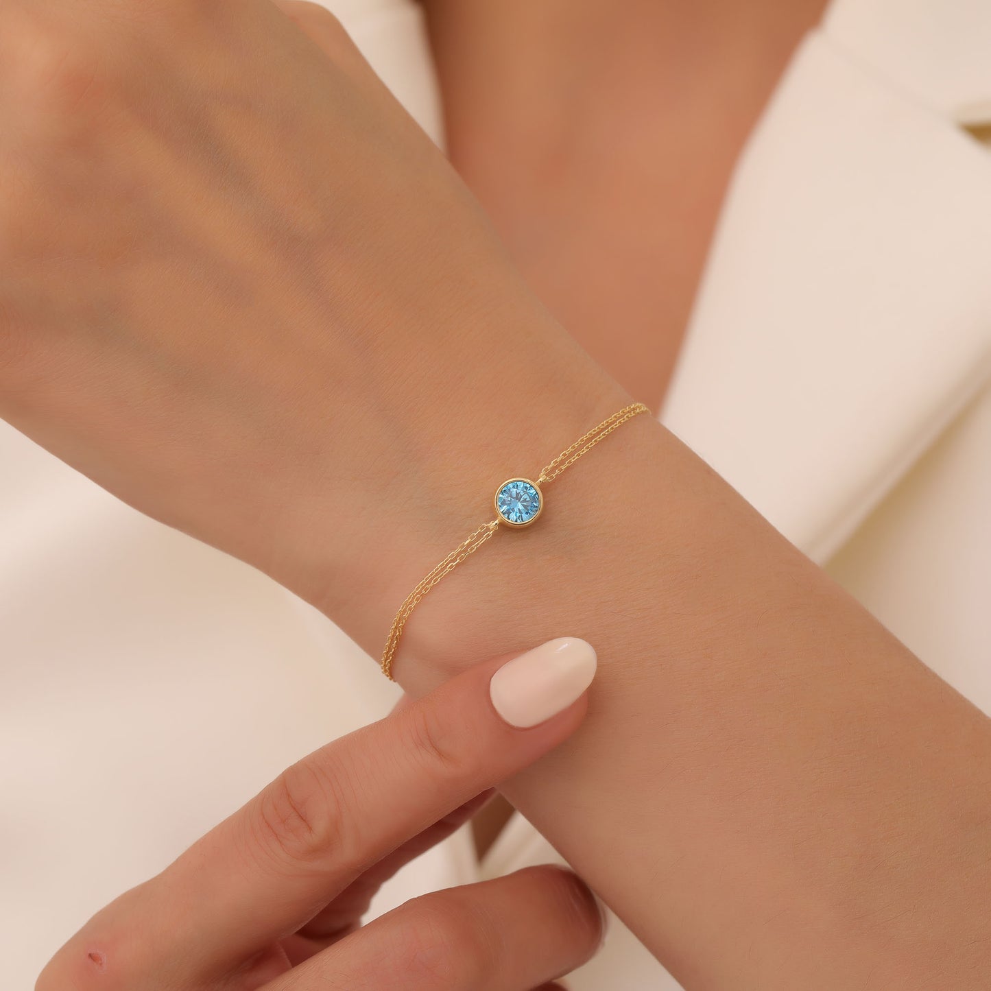 Round Blue Topaz Bezel Bracelet in 14K Solid Gold | December Birthstone Queen Jewelry Bracelet