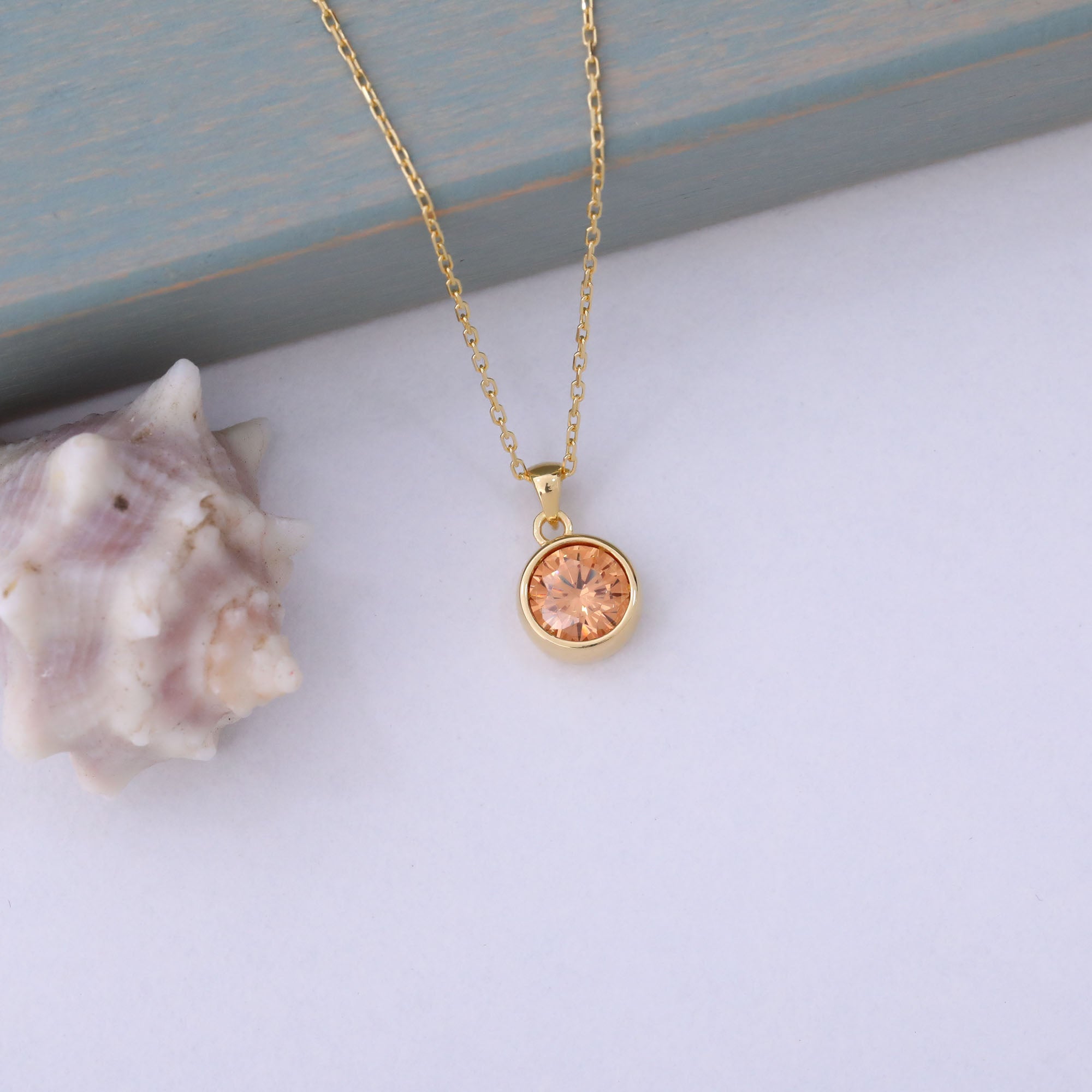 Round Citrine Bezel Necklace in 14K Solid Gold | November Birthstone Pendant Queen Jewelry Necklace