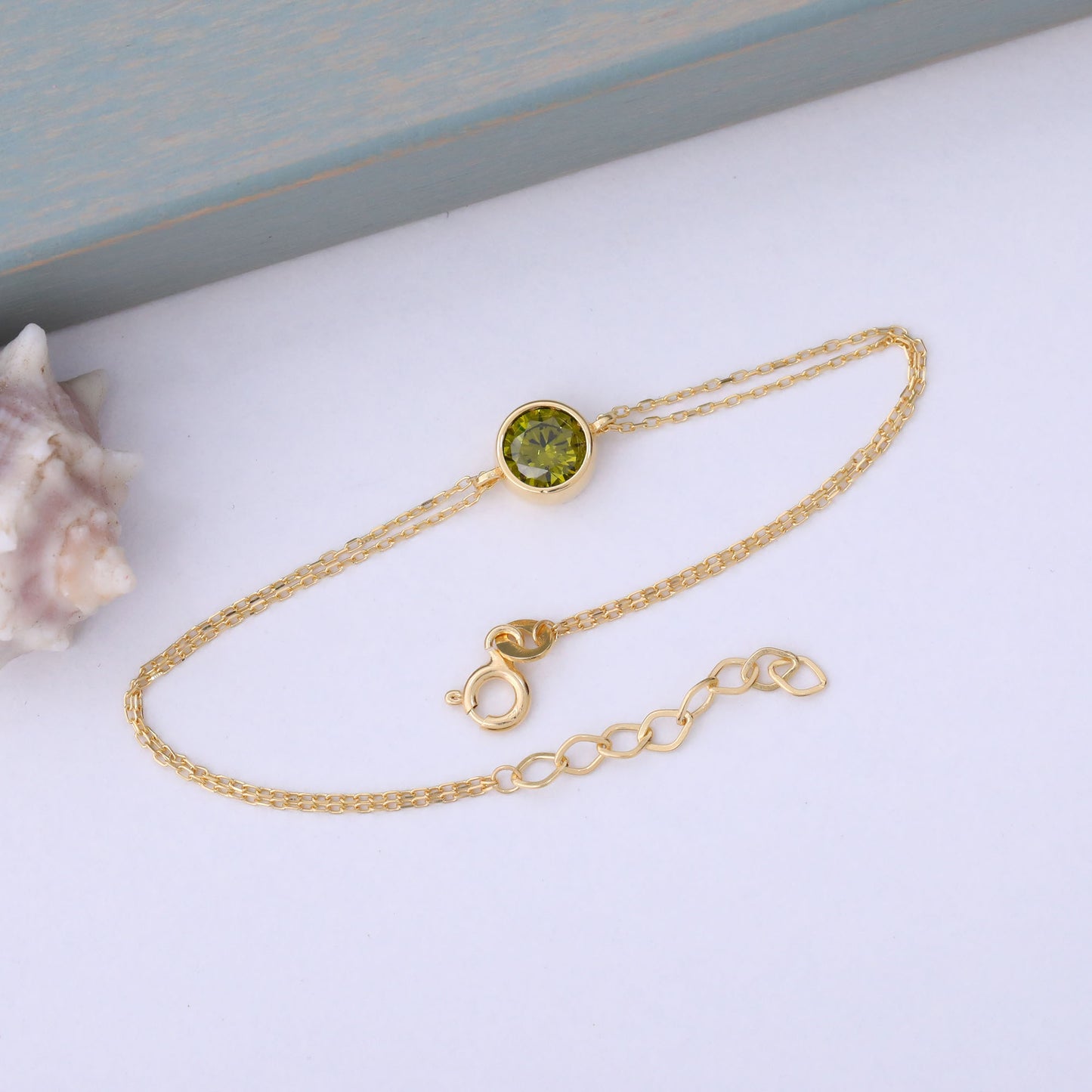 Round Peridot Bezel Bracelet in 14K Solid Gold | August Birthstone Queen Jewelry Bracelet