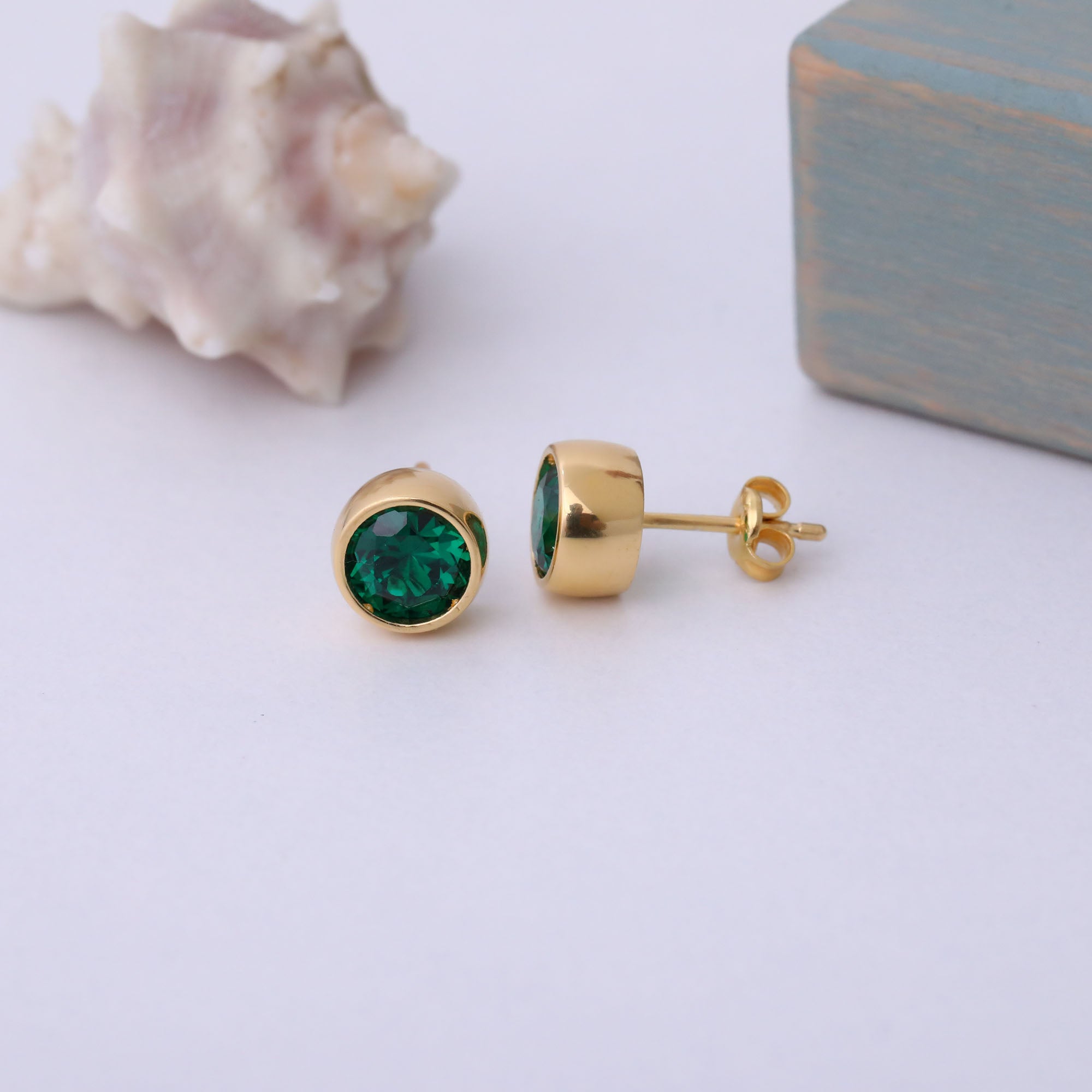 Round Emerald Bezel Stud Earrings in 14K Solid Gold | May Birthstone Queen Jewelry Earrings