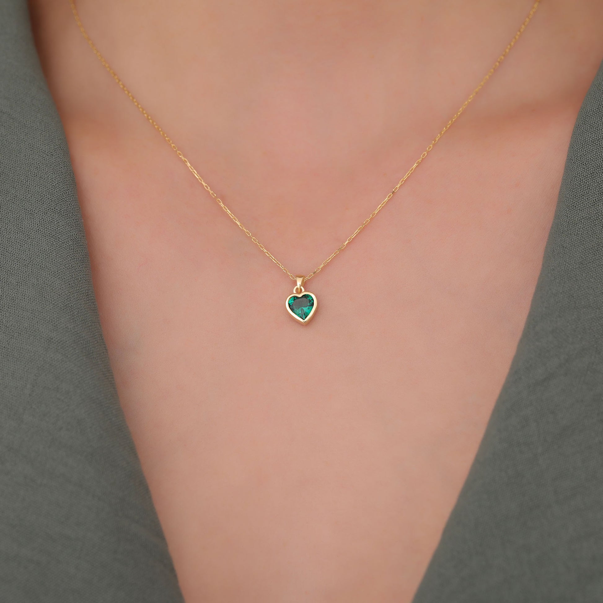 Heart Emerald Bezel Necklace in 14K Solid Gold, May Birthstone Charm Pendant Queen Jewelry Necklace