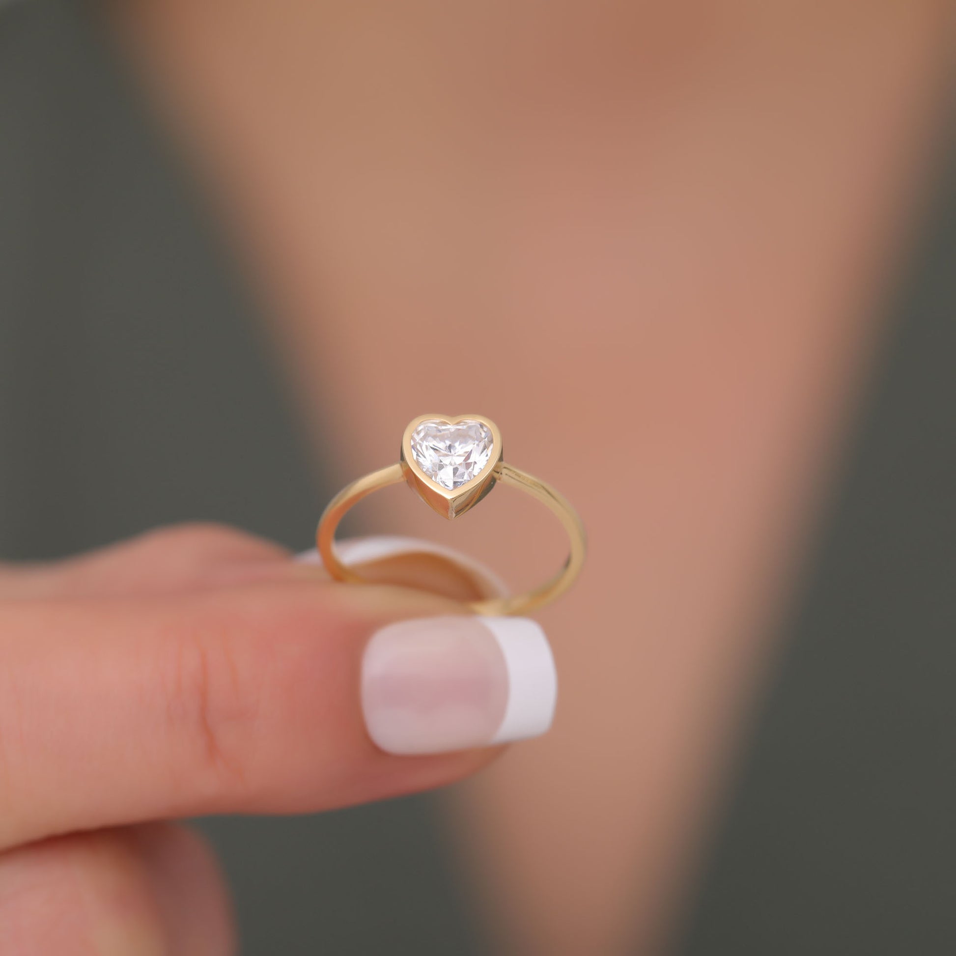 Heart White Topaz Bezel Ring in 14K Solid Gold, April Birthstone Jewelry Queen Jewelry Rings