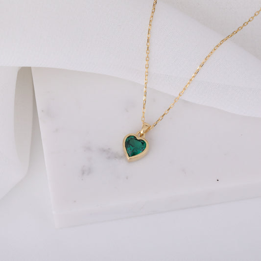 Heart Emerald Bezel Necklace in 14K Solid Gold, May Birthstone Charm Pendant Queen Jewelry Necklace