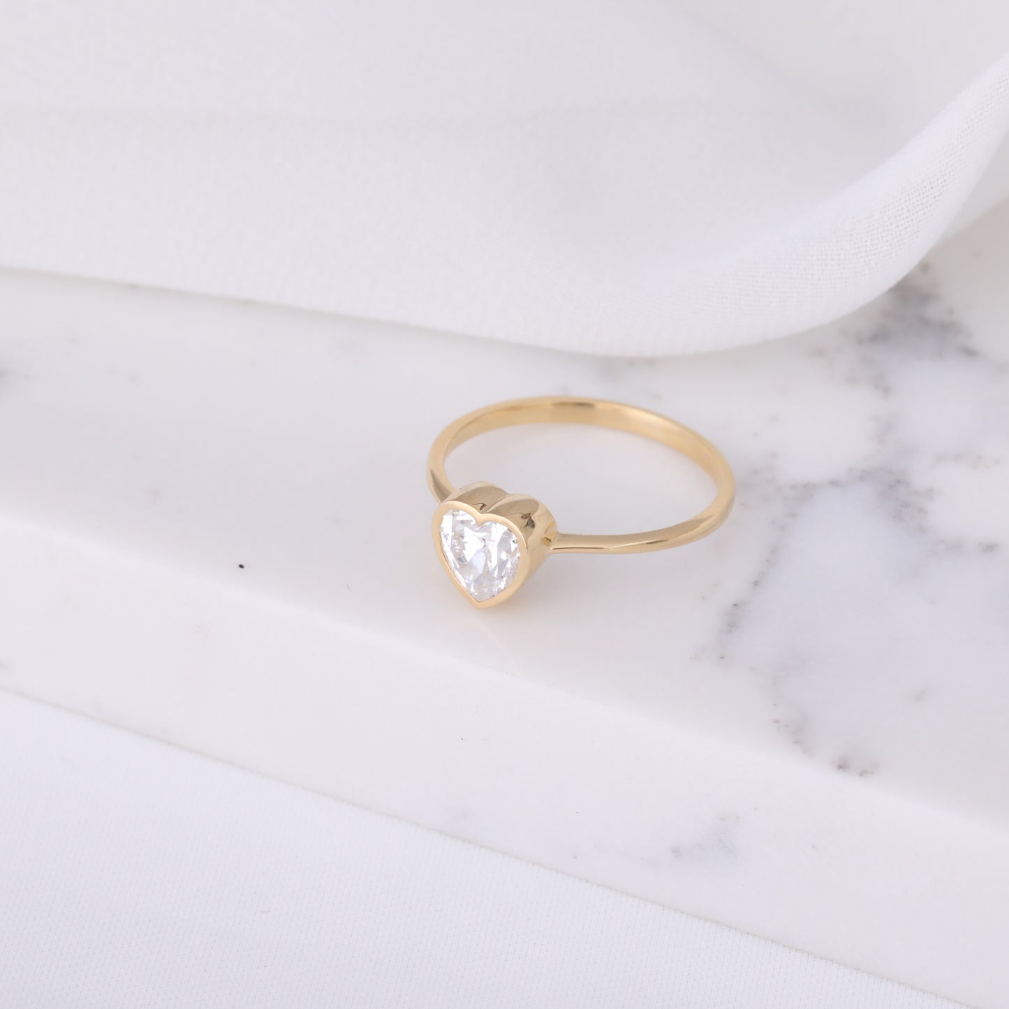 Heart White Topaz Bezel Ring in 14K Solid Gold, April Birthstone Jewelry Queen Jewelry Rings