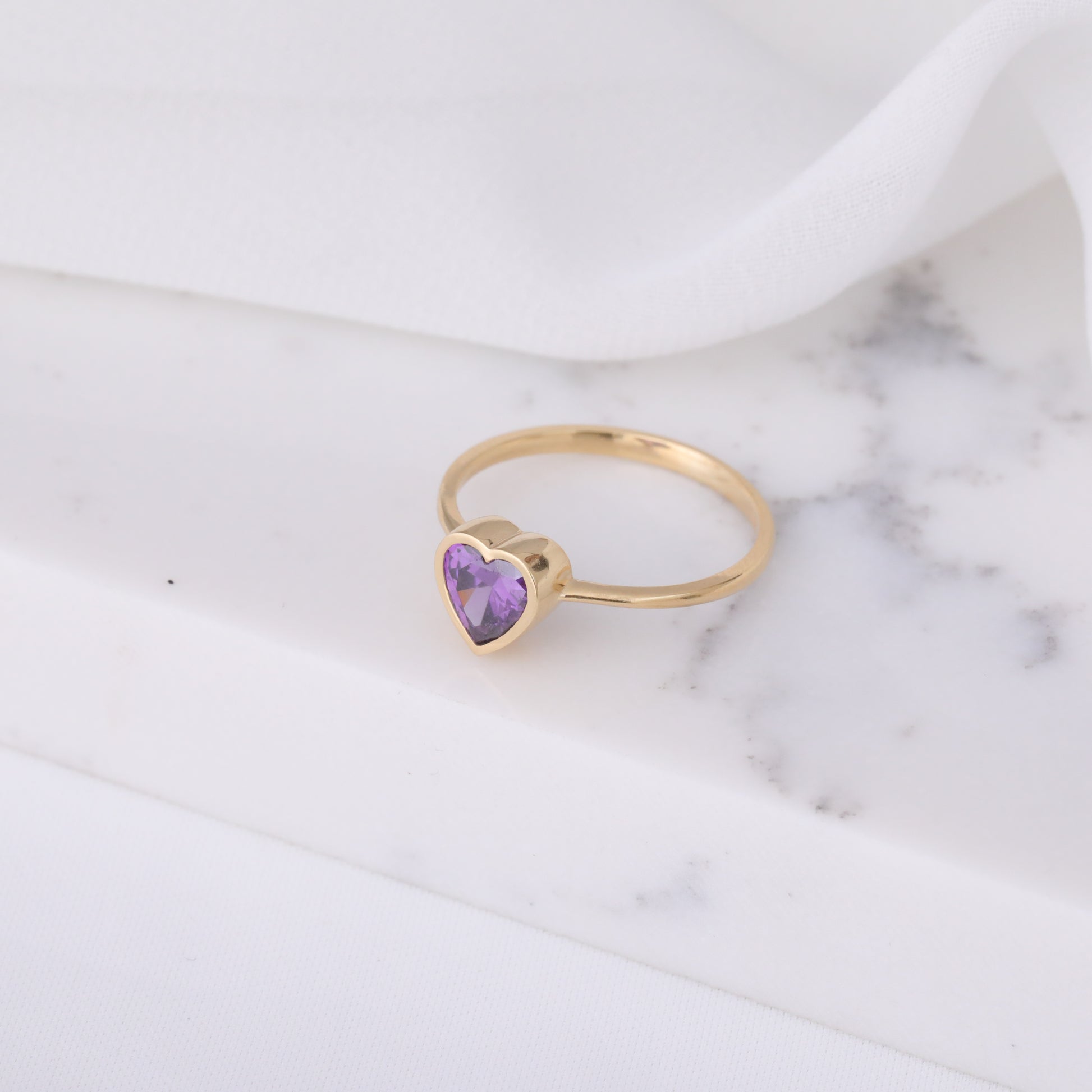 Heart Amethyst Bezel Ring in 14K Solid Gold, February Birthstone Jewelry Queen Jewelry Rings