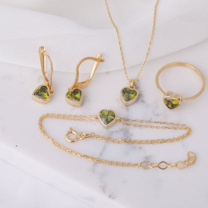 Heart Peridot Bezel Ring in 14K Solid Gold, August Birthstone Jewelry Queen Jewelry Rings