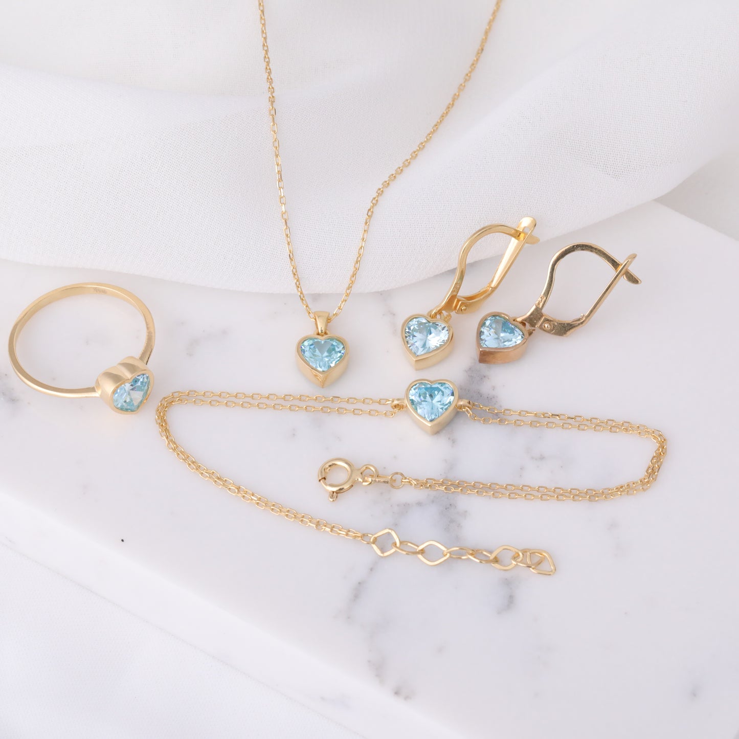 Heart Aquamarine Bezel Necklace in 14K Solid Gold, March Birthstone Charm Pendant Queen Jewelry Necklace