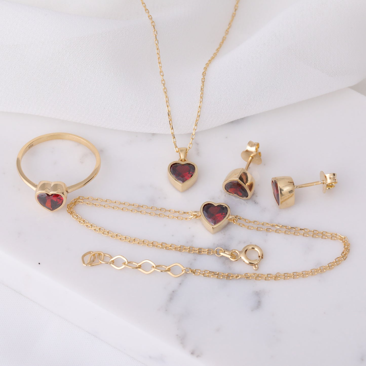 Heart Garnet Bezel Ring in 14K Solid Gold, January Birthstone Jewelry Queen Jewelry Rings