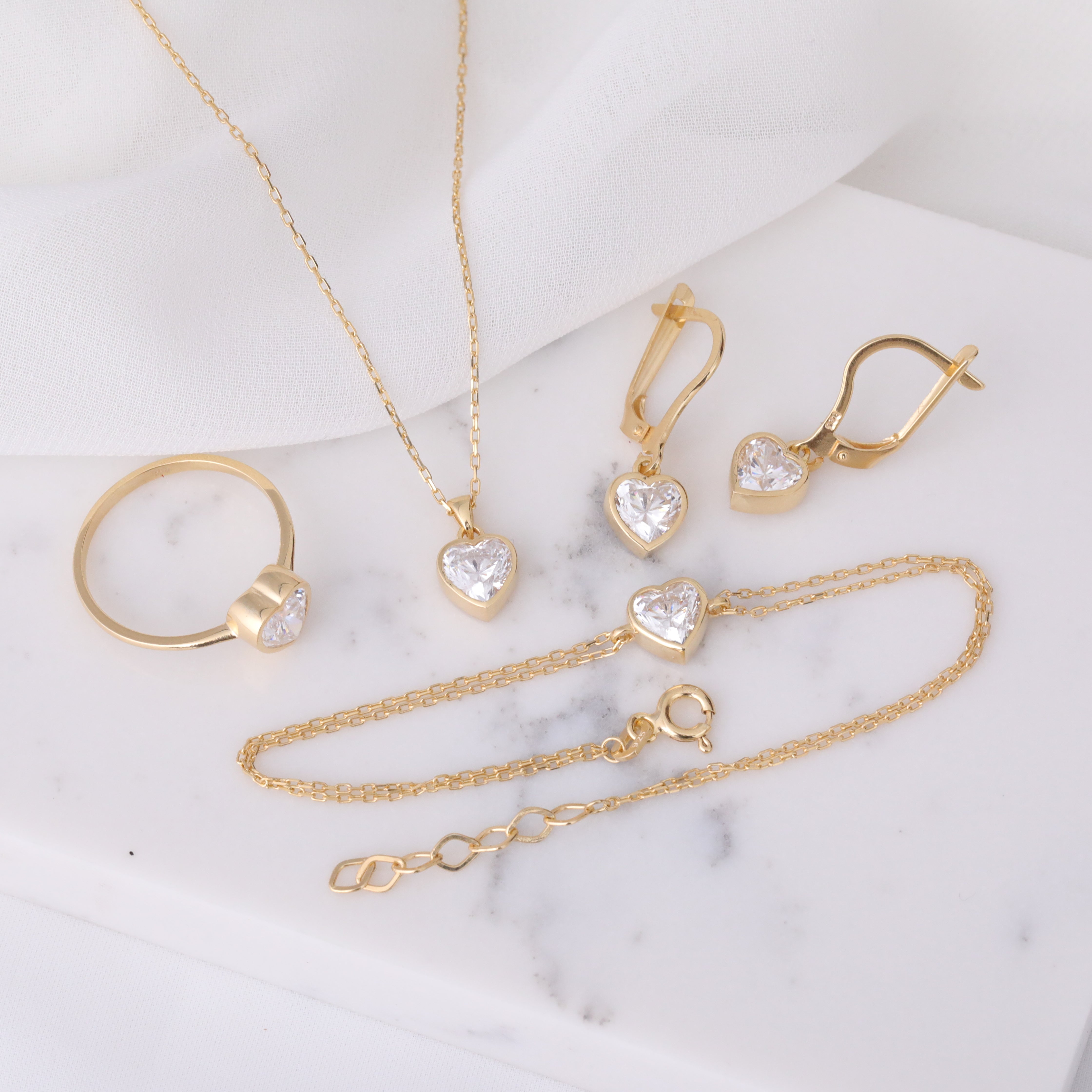 Heart White Topaz Bezel Necklace in 14K Solid Gold, April Birthstone Charm Pendant Queen Jewelry Necklace