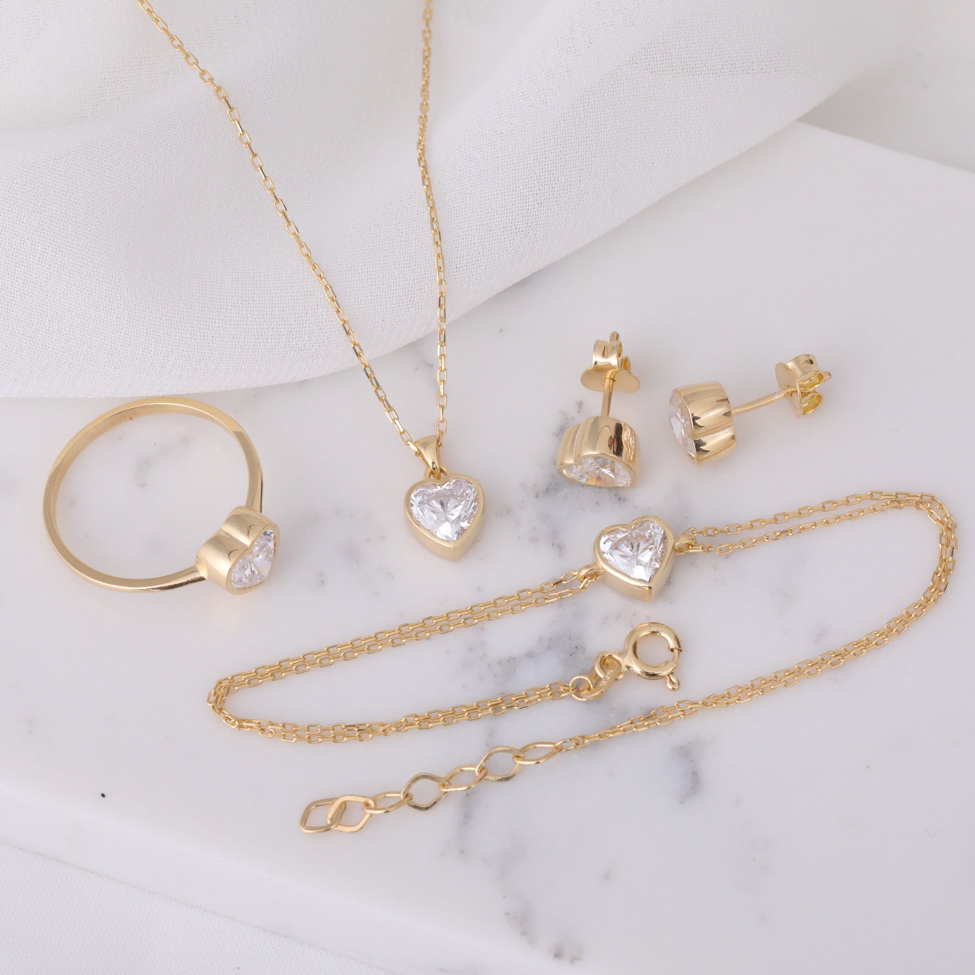 Heart White Topaz Bezel Necklace in 14K Solid Gold, April Birthstone Charm Pendant Queen Jewelry Necklace