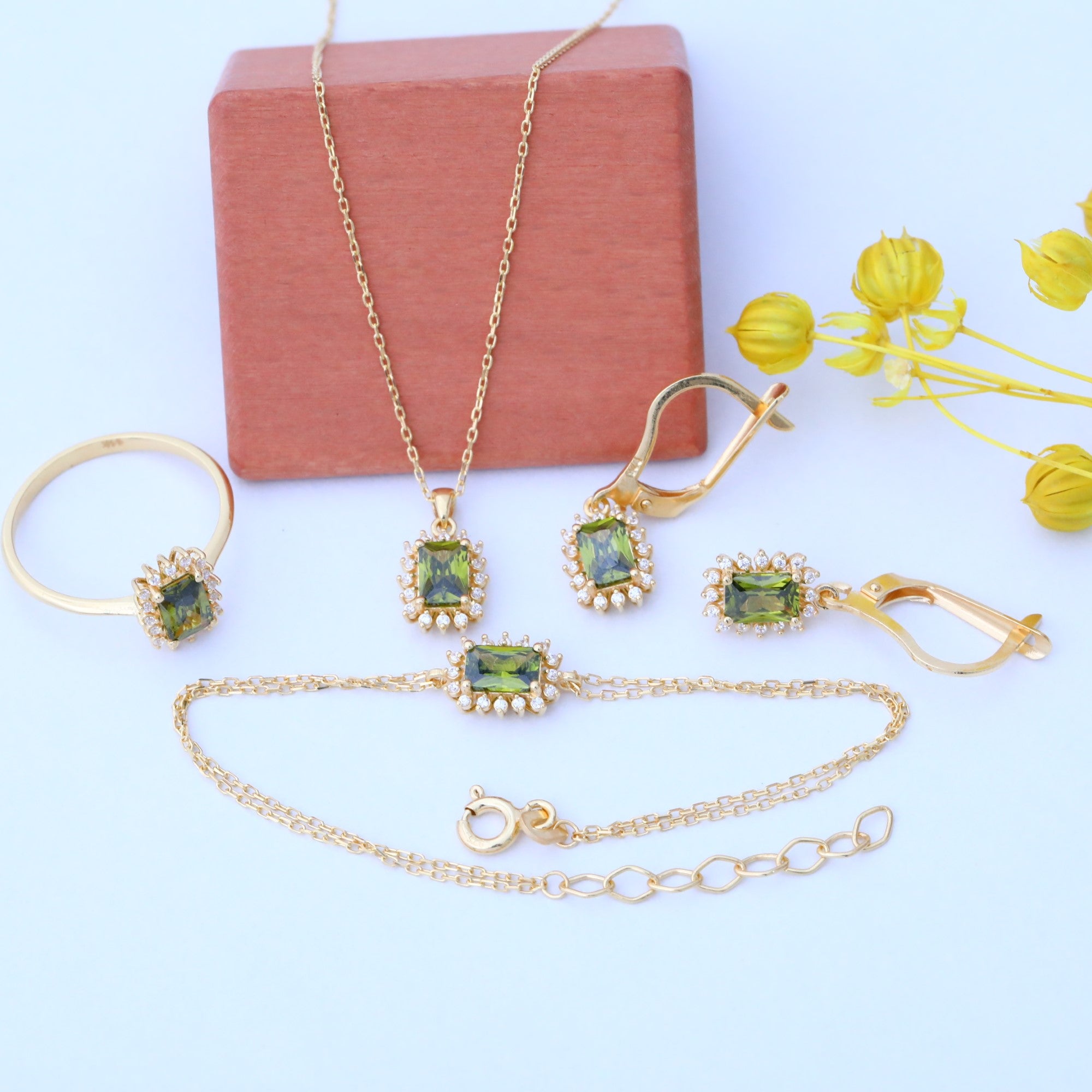 Peridot Rectangle Necklace Surrounded by Real Diamonds in 14K Solid Gold, August Birthstone Jewelry Queen Jewelry Necklace
